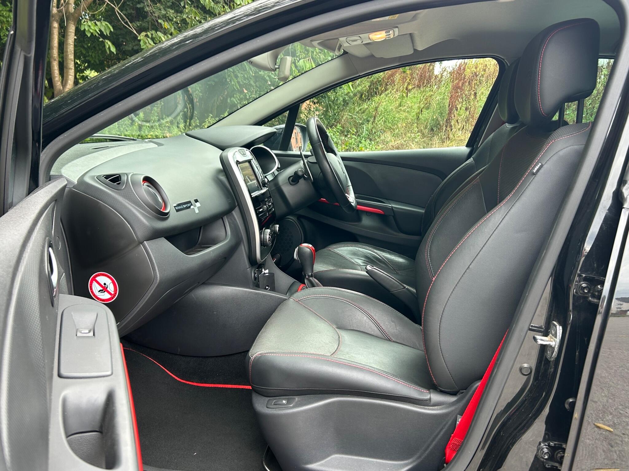 Renault Clio view 45