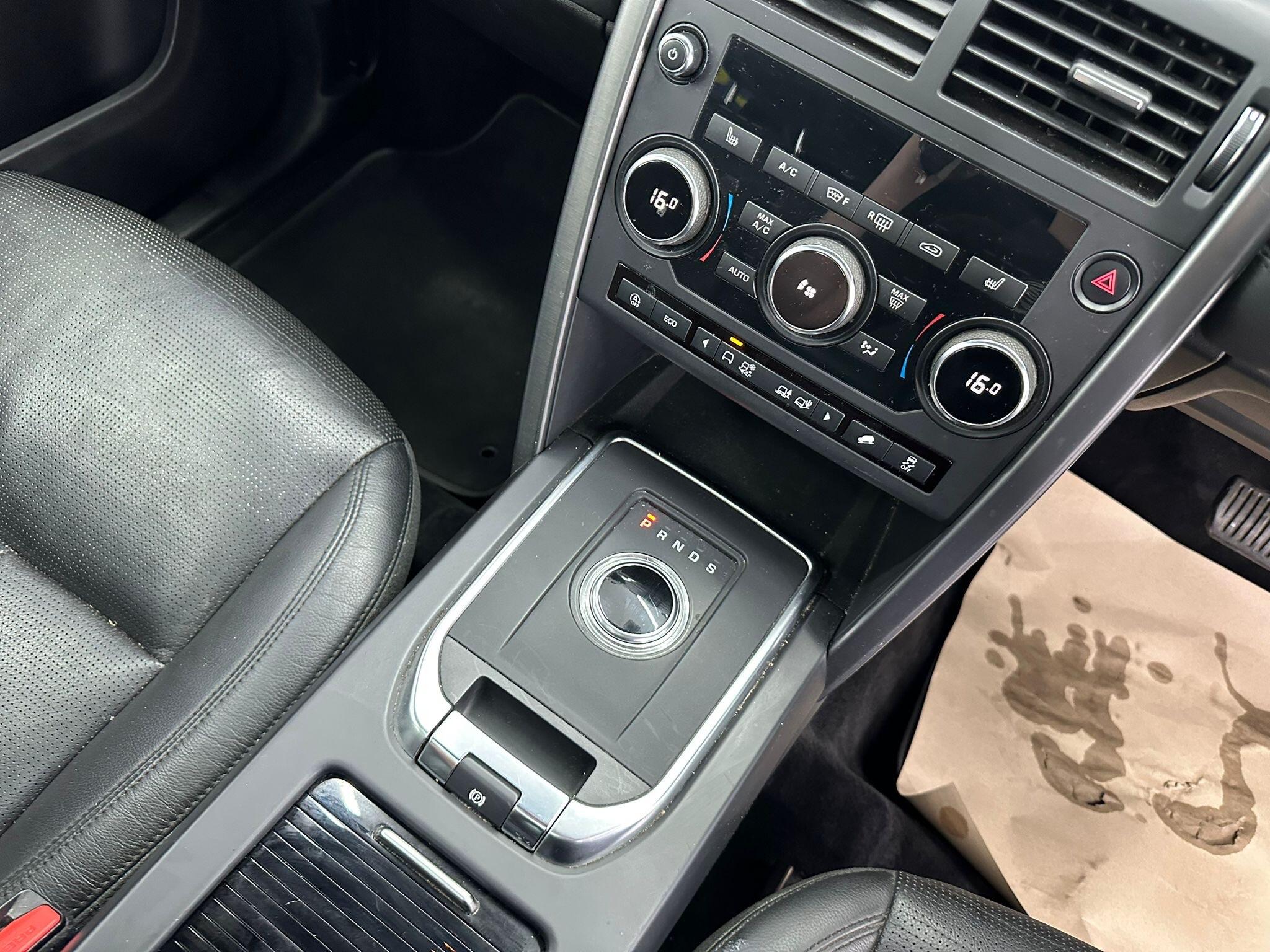 Land Rover Discovery Sport view 44
