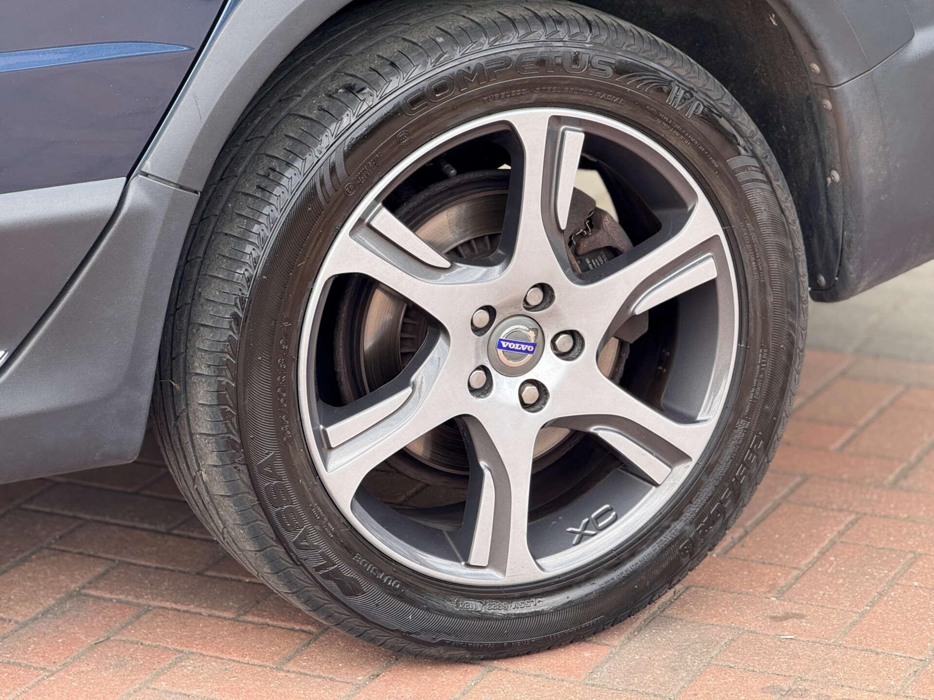 Volvo XC70 view 7