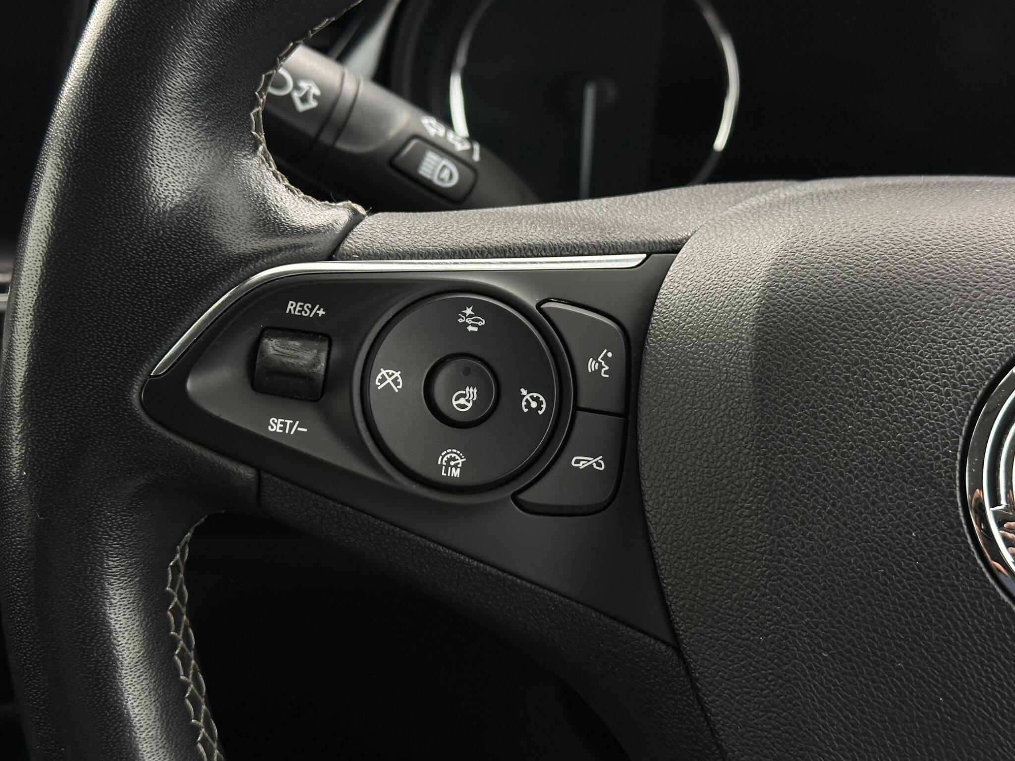 Vauxhall Insignia view 15