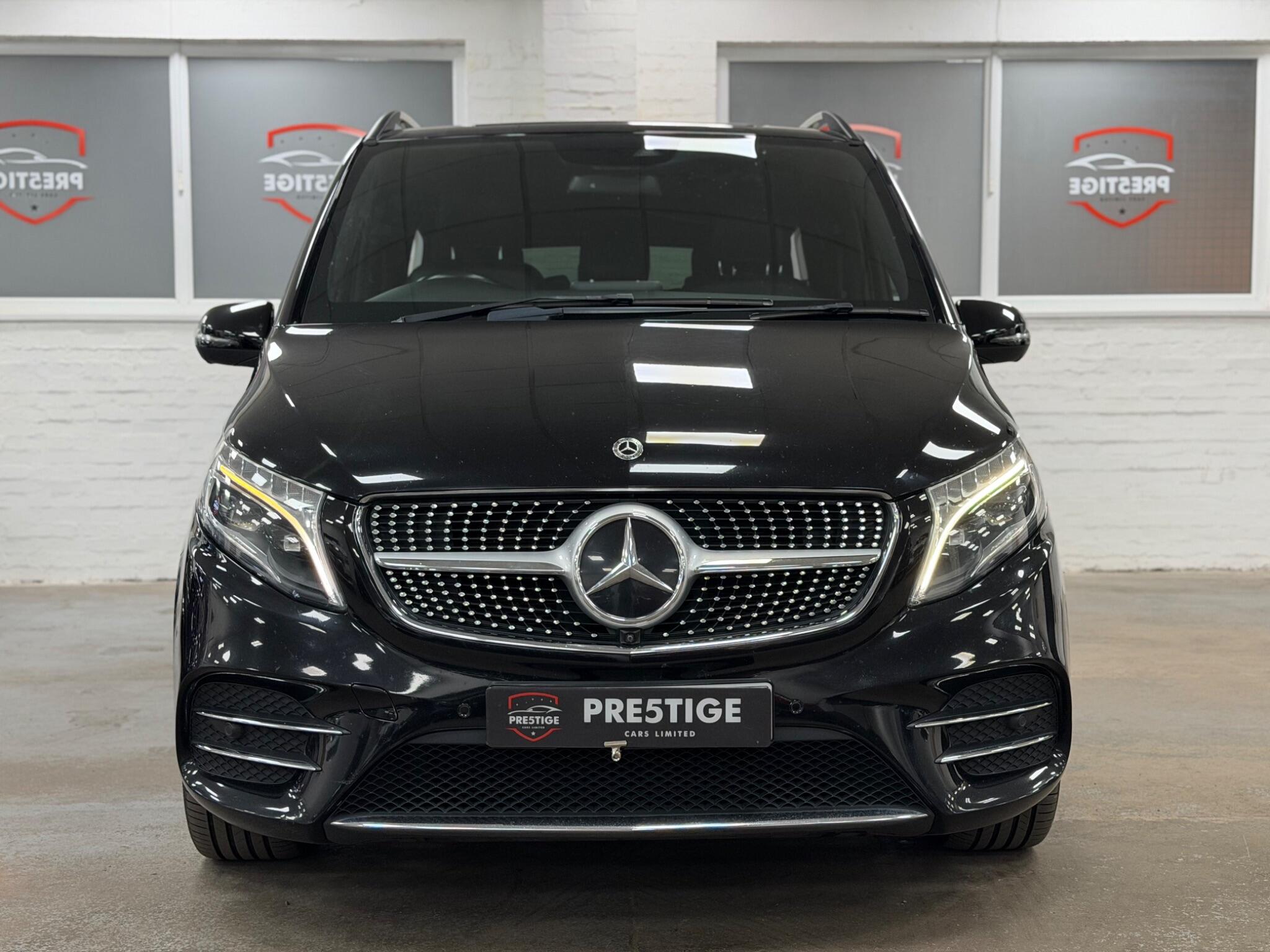 Mercedes-Benz V-Class view 25