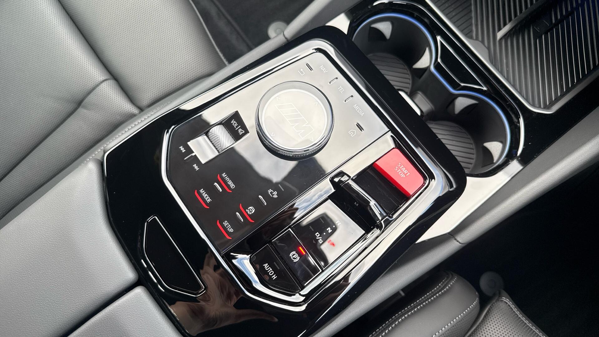 BMW M5 view 19