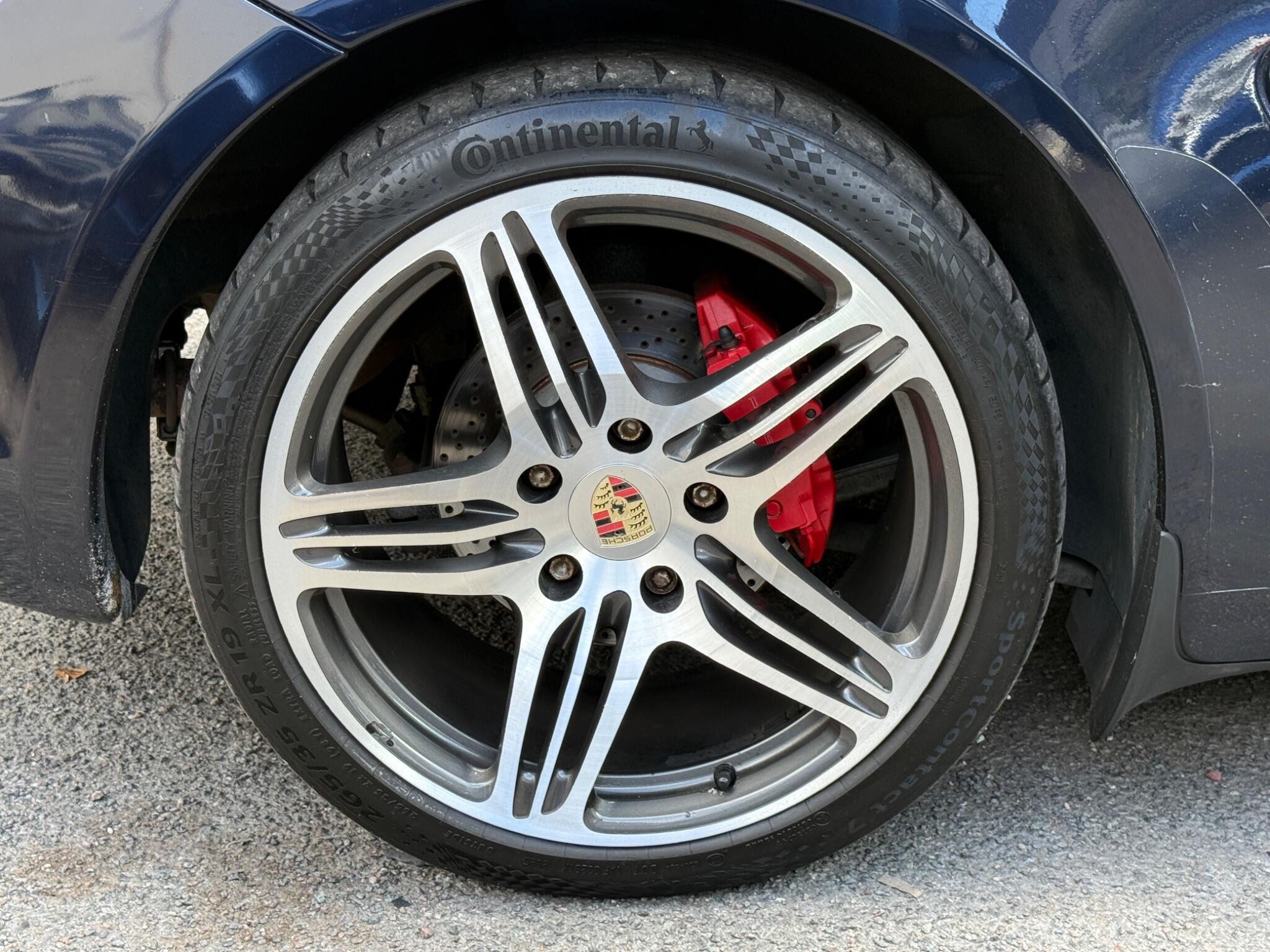 Porsche Cayman - Image 25