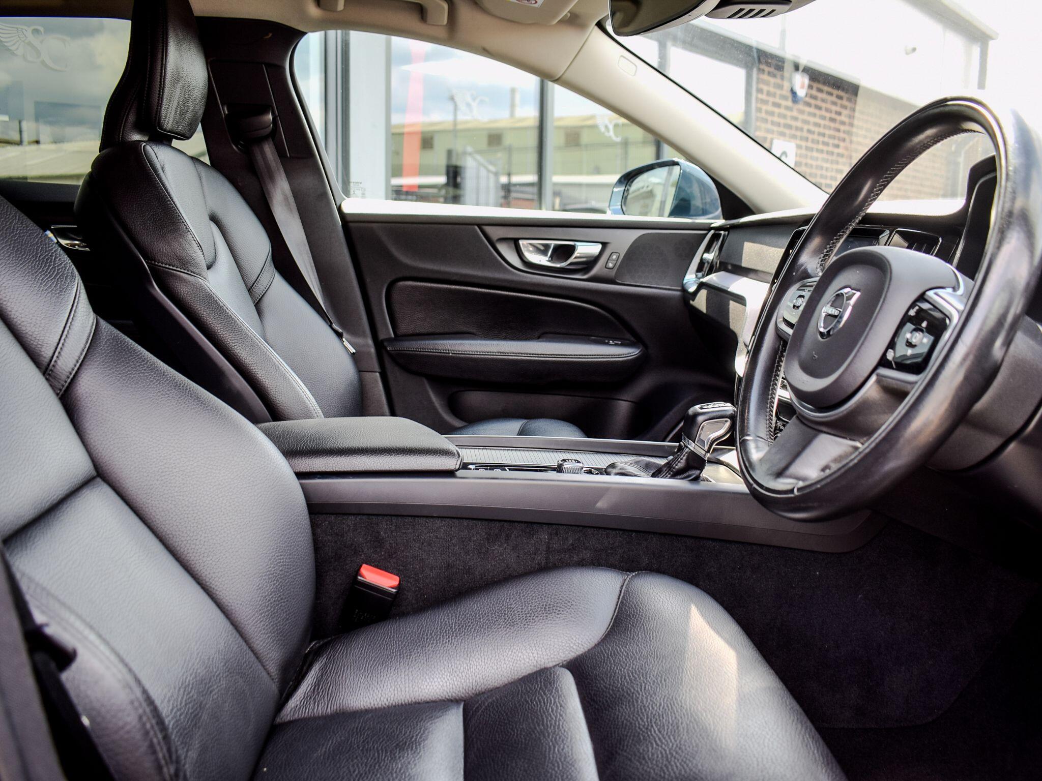 Volvo V60 view 10