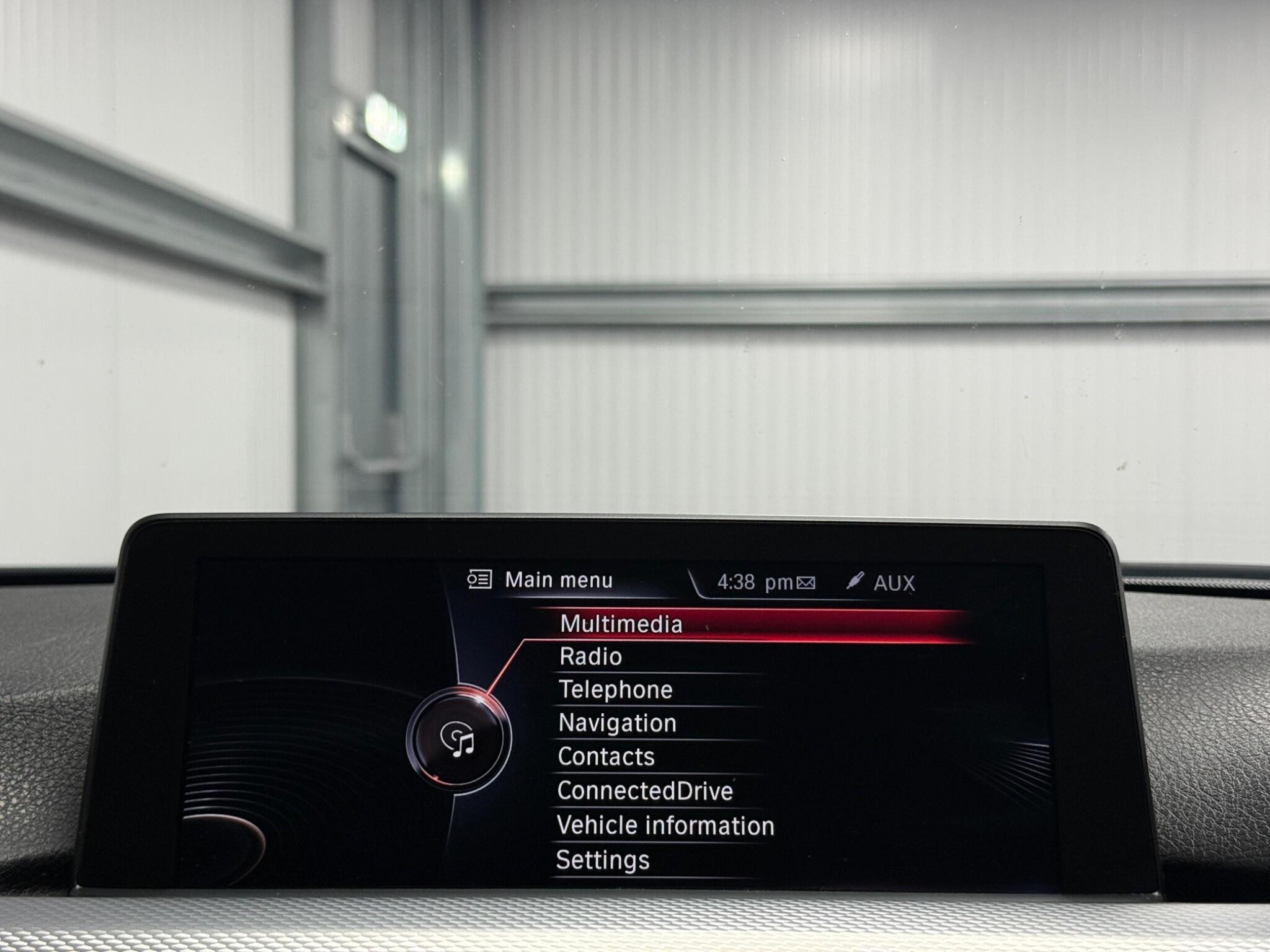 BMW 3 Series view 21