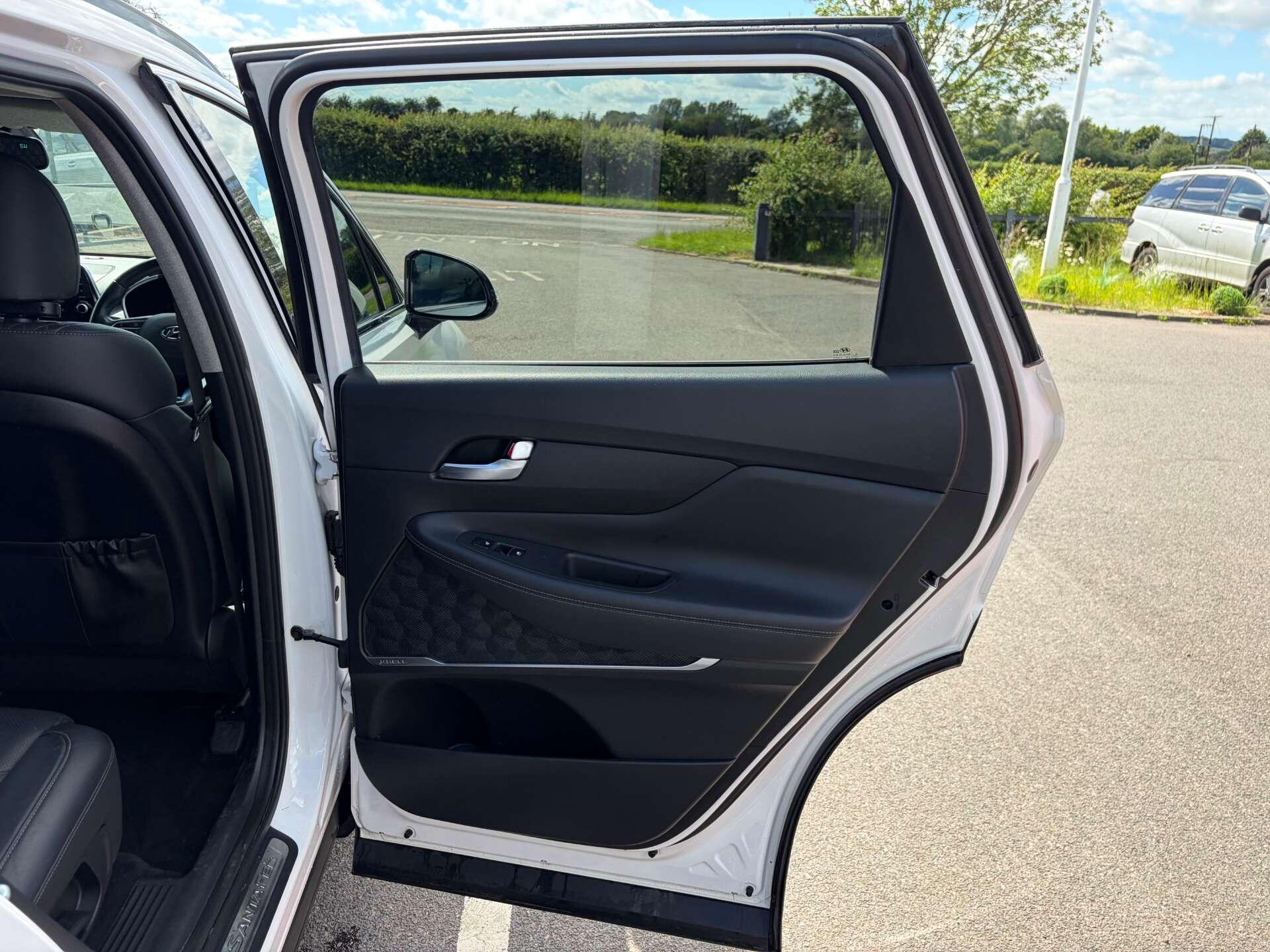 Hyundai Santa Fe view 30