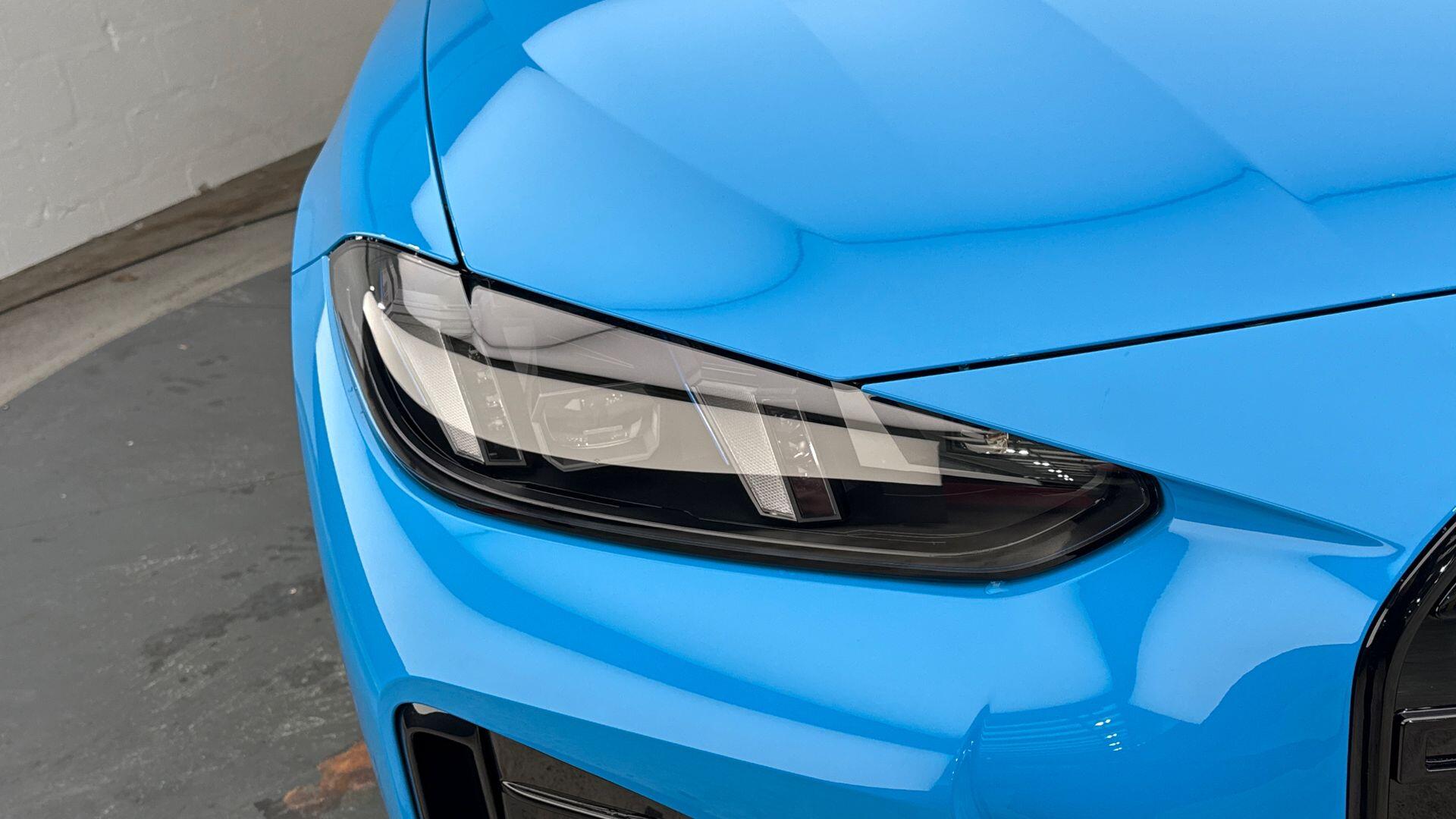 BMW i4 view 23