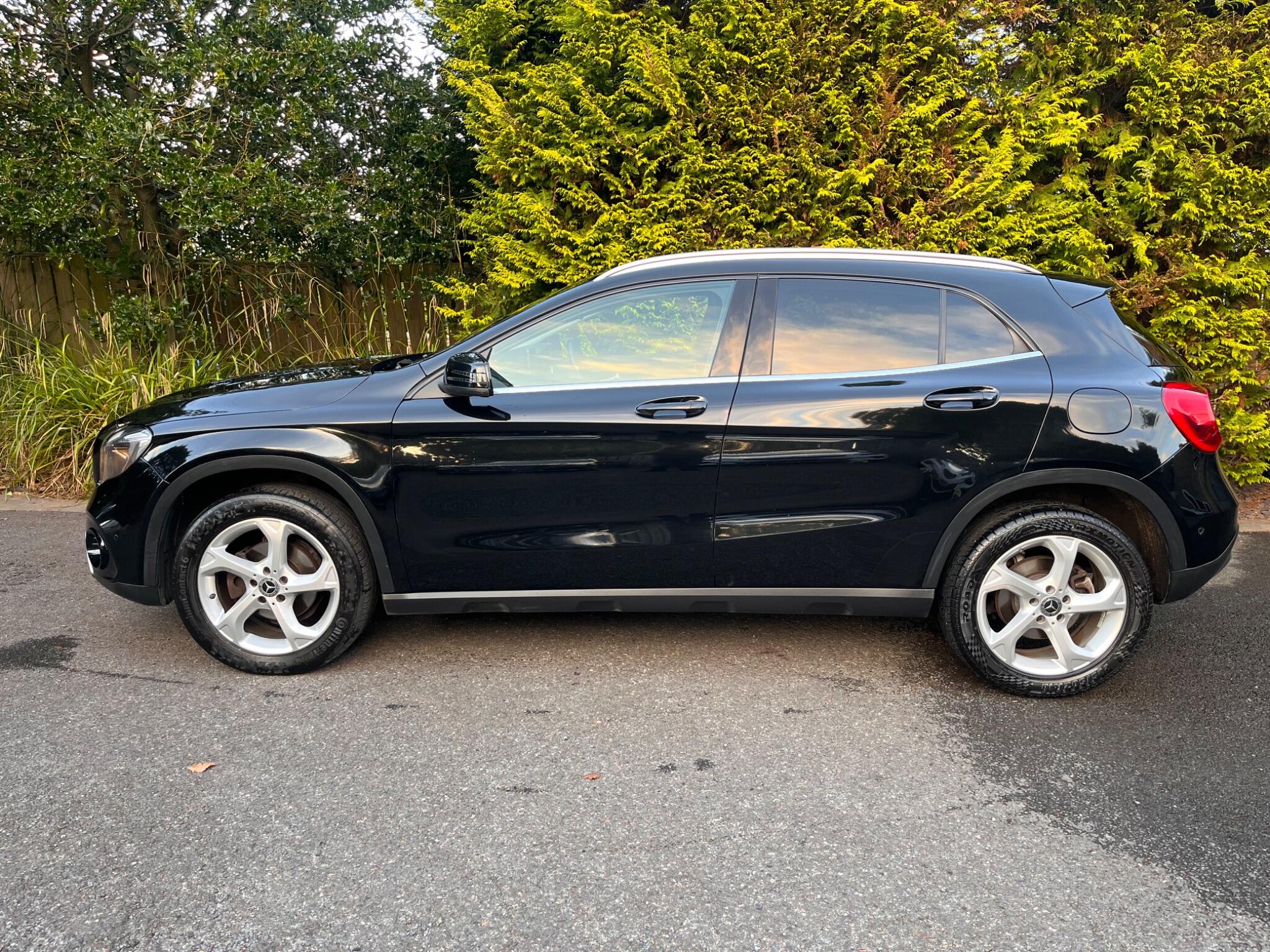 Mercedes-Benz Gla view 8