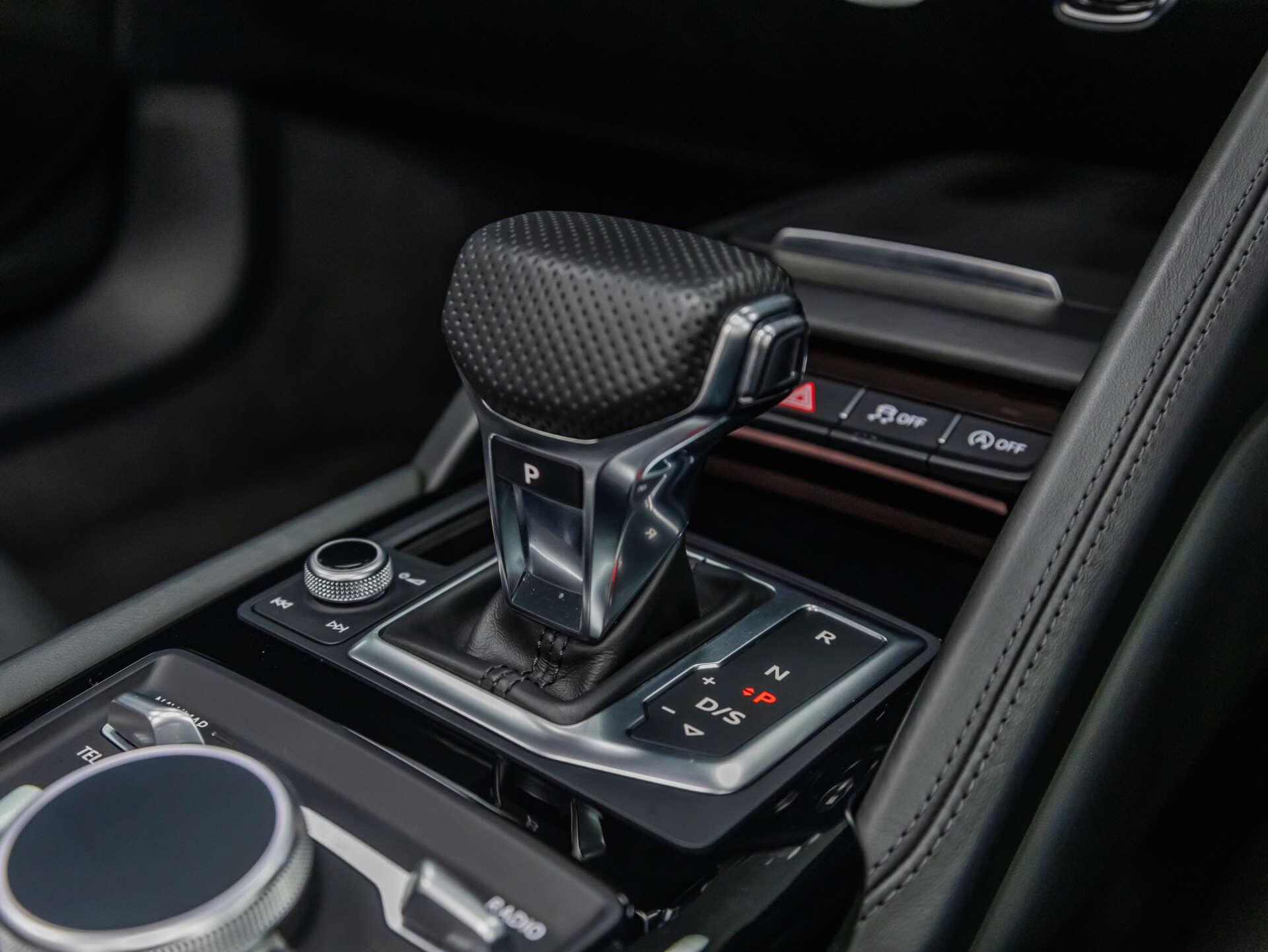 Audi R8 view 55