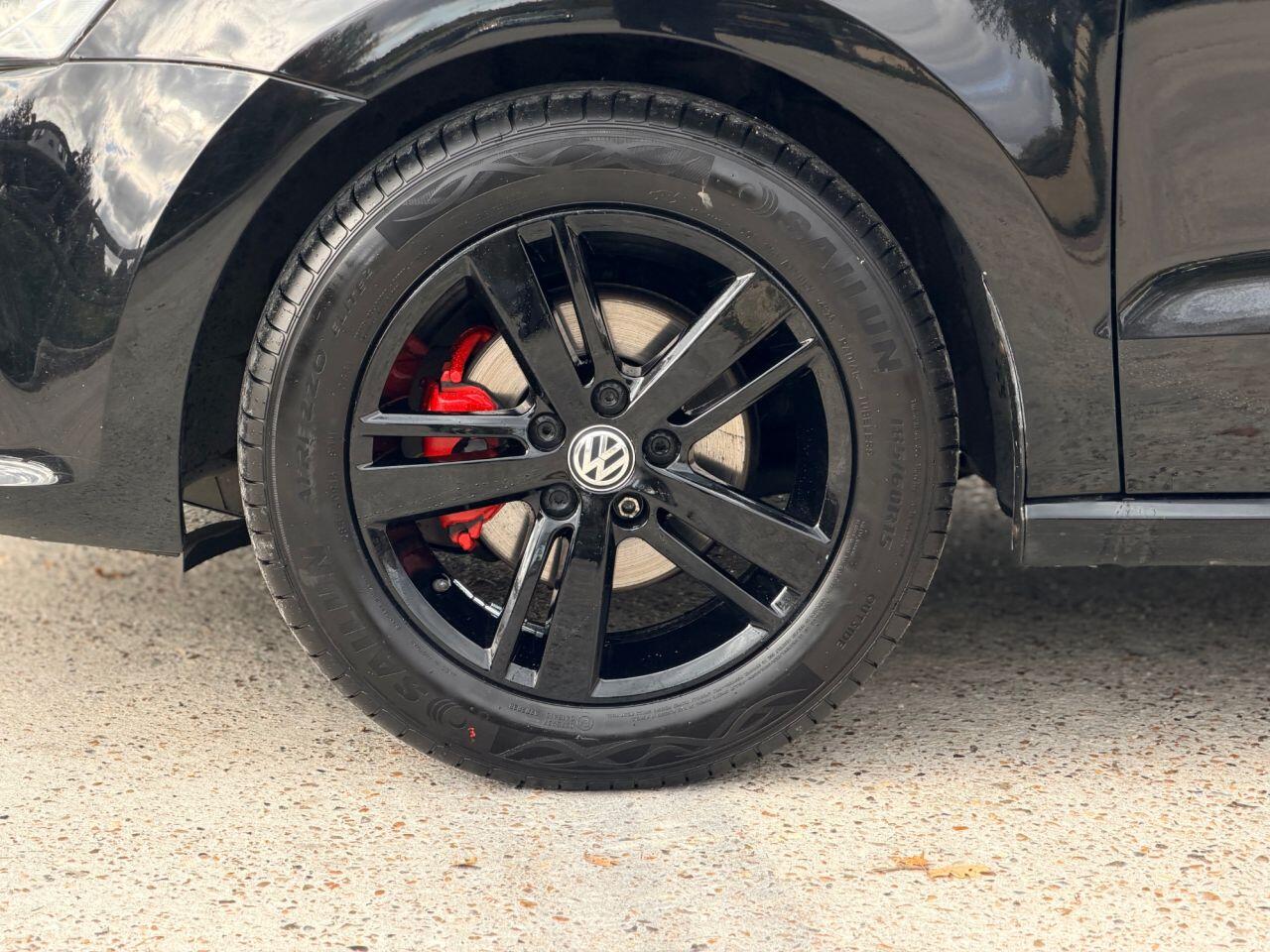Volkswagen Polo view 11