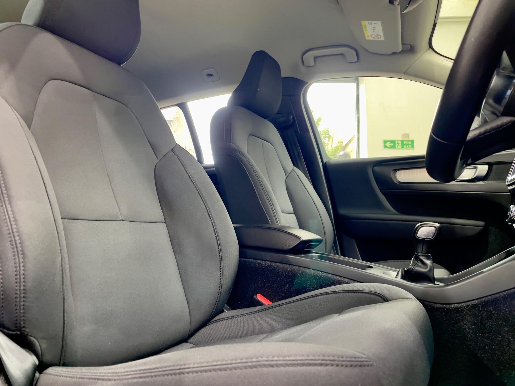 Volvo XC40 view 7