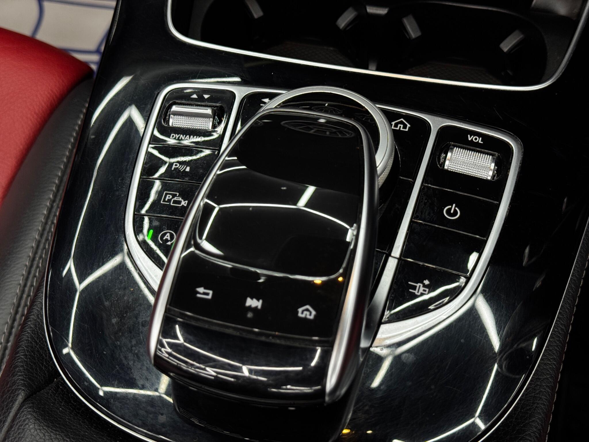 Mercedes-Benz E-Class view 27