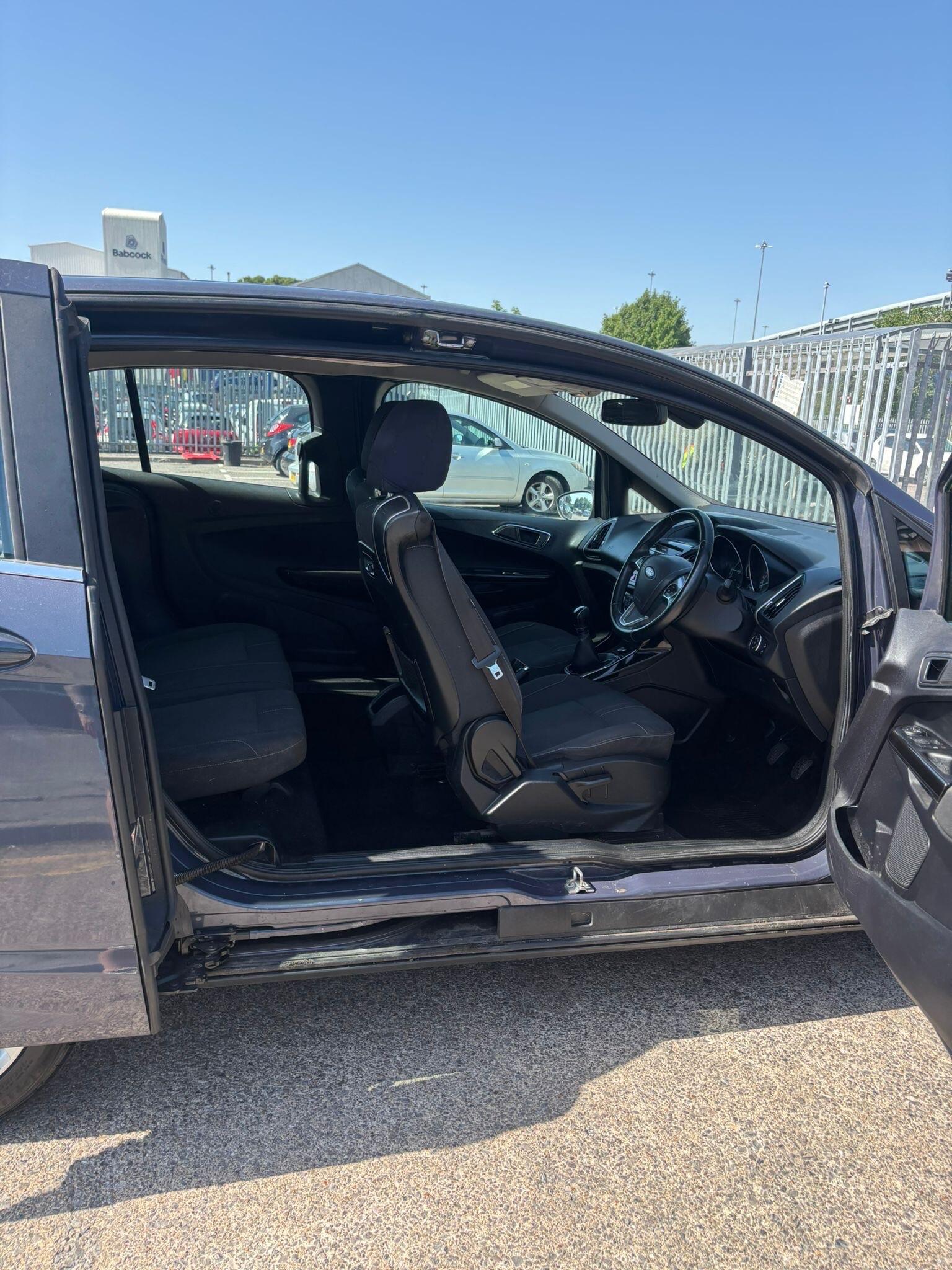 Ford B-Max view 21