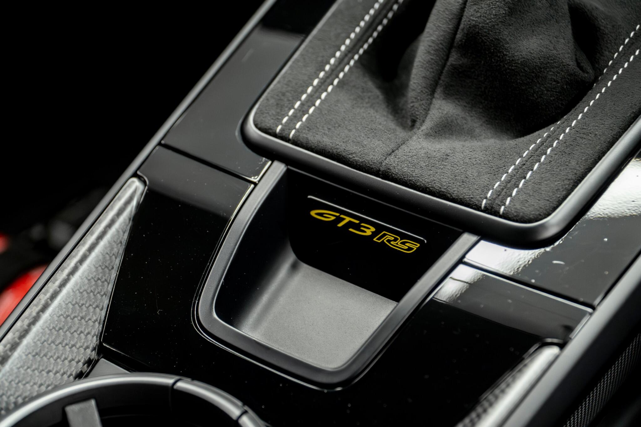 Porsche 911 view 45