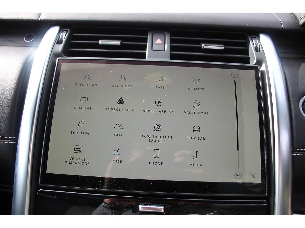 Land Rover Discovery view 30