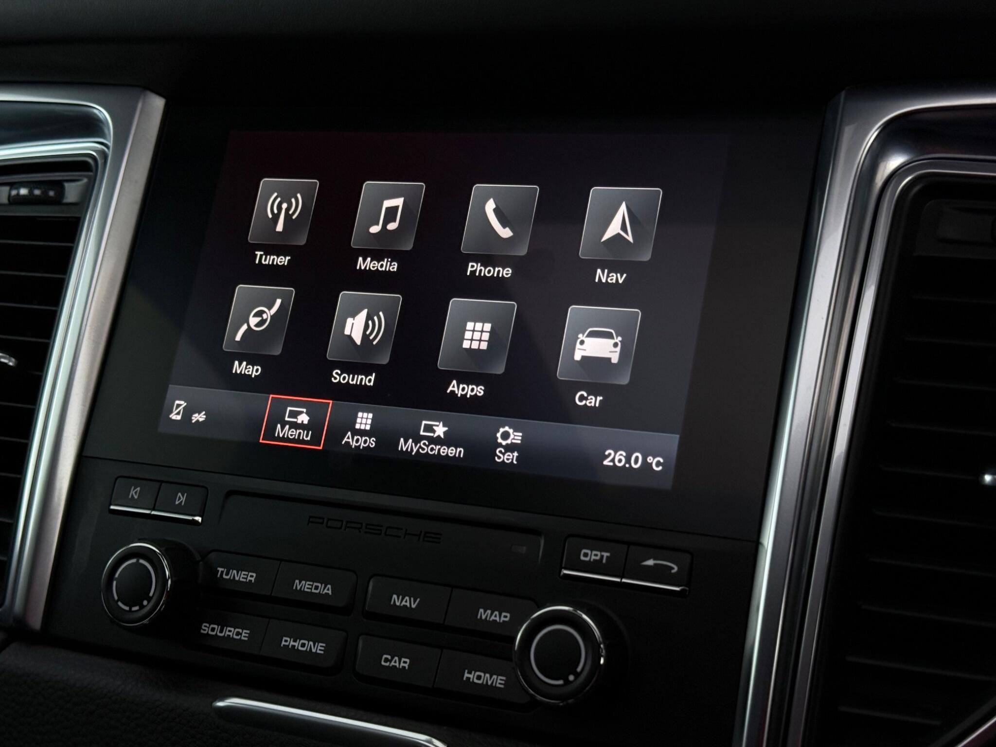 Porsche Macan view 37