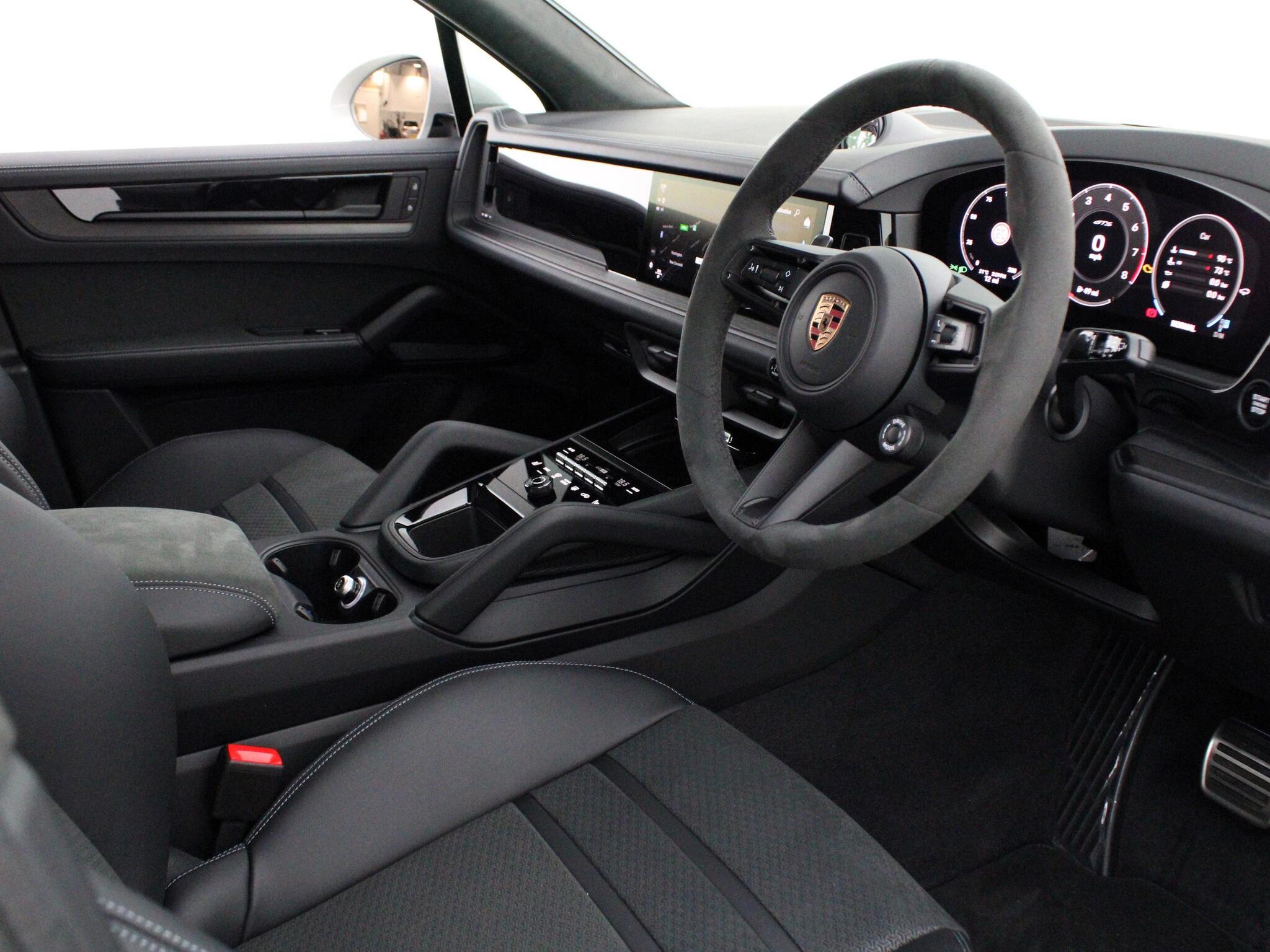 Porsche Cayenne view 17