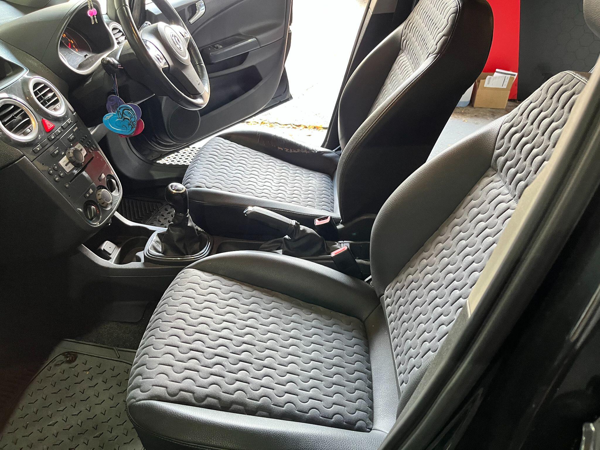 Vauxhall Corsa view 18