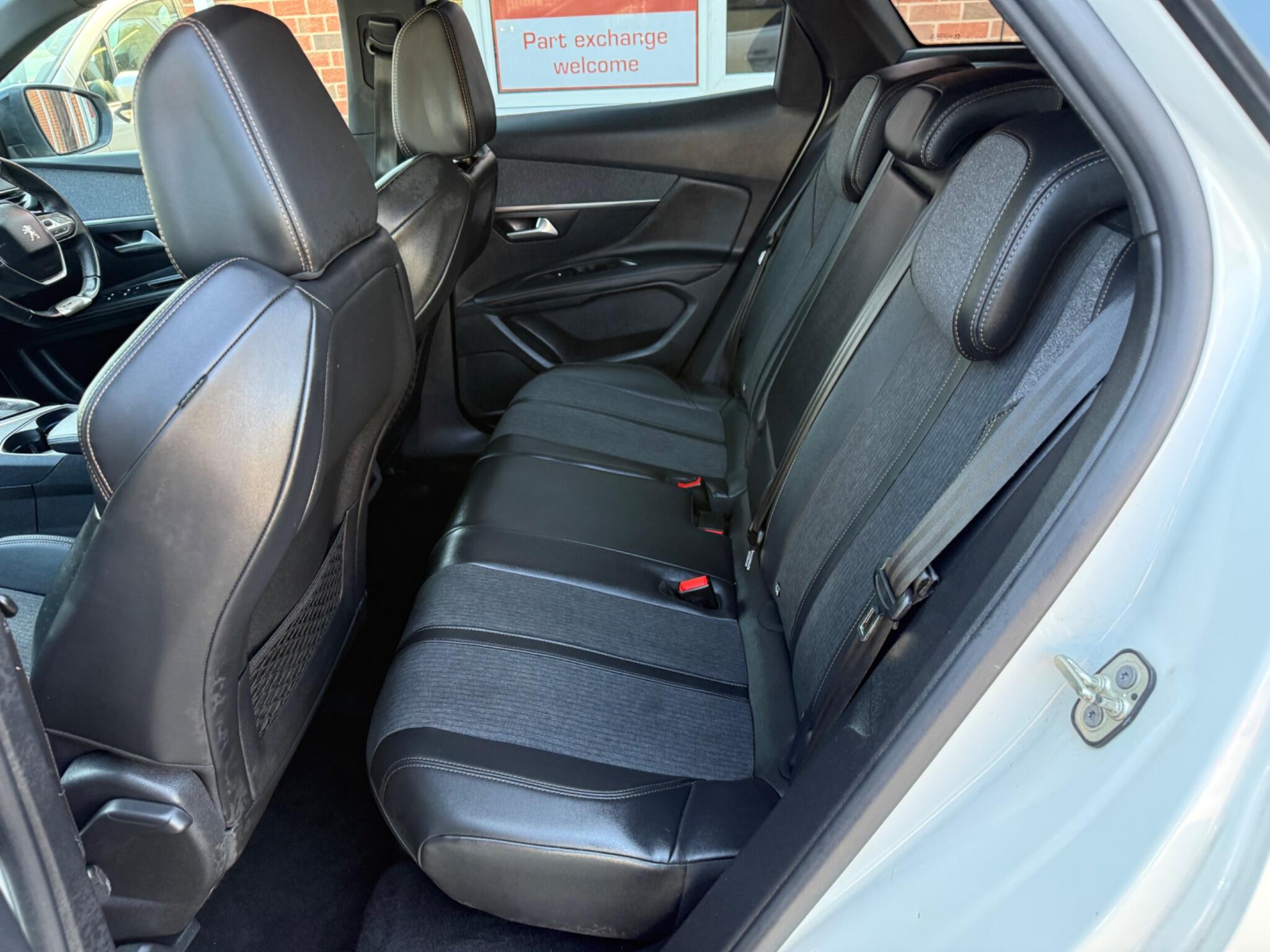 Peugeot 3008 view 25