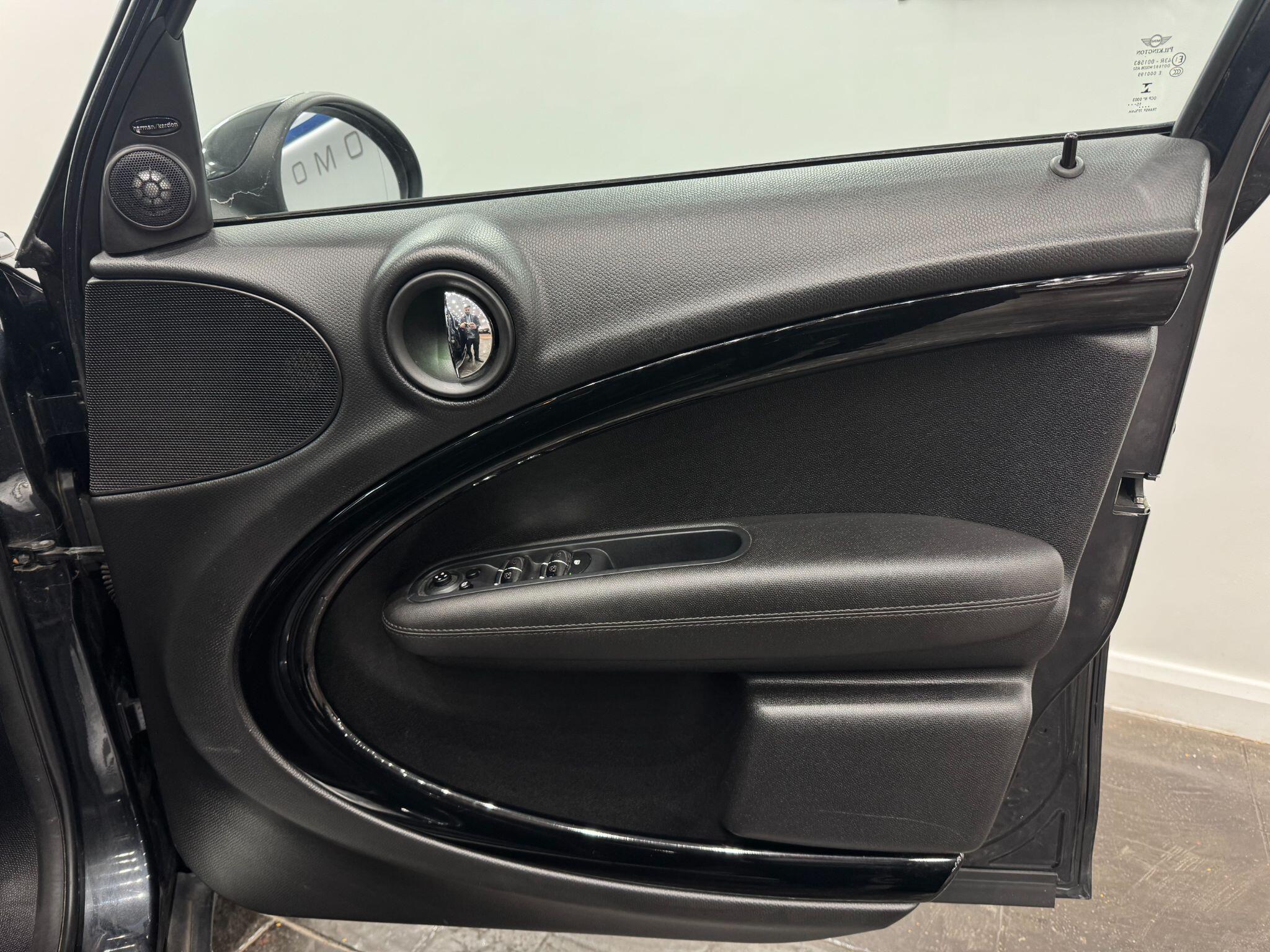 MINI Countryman view 28