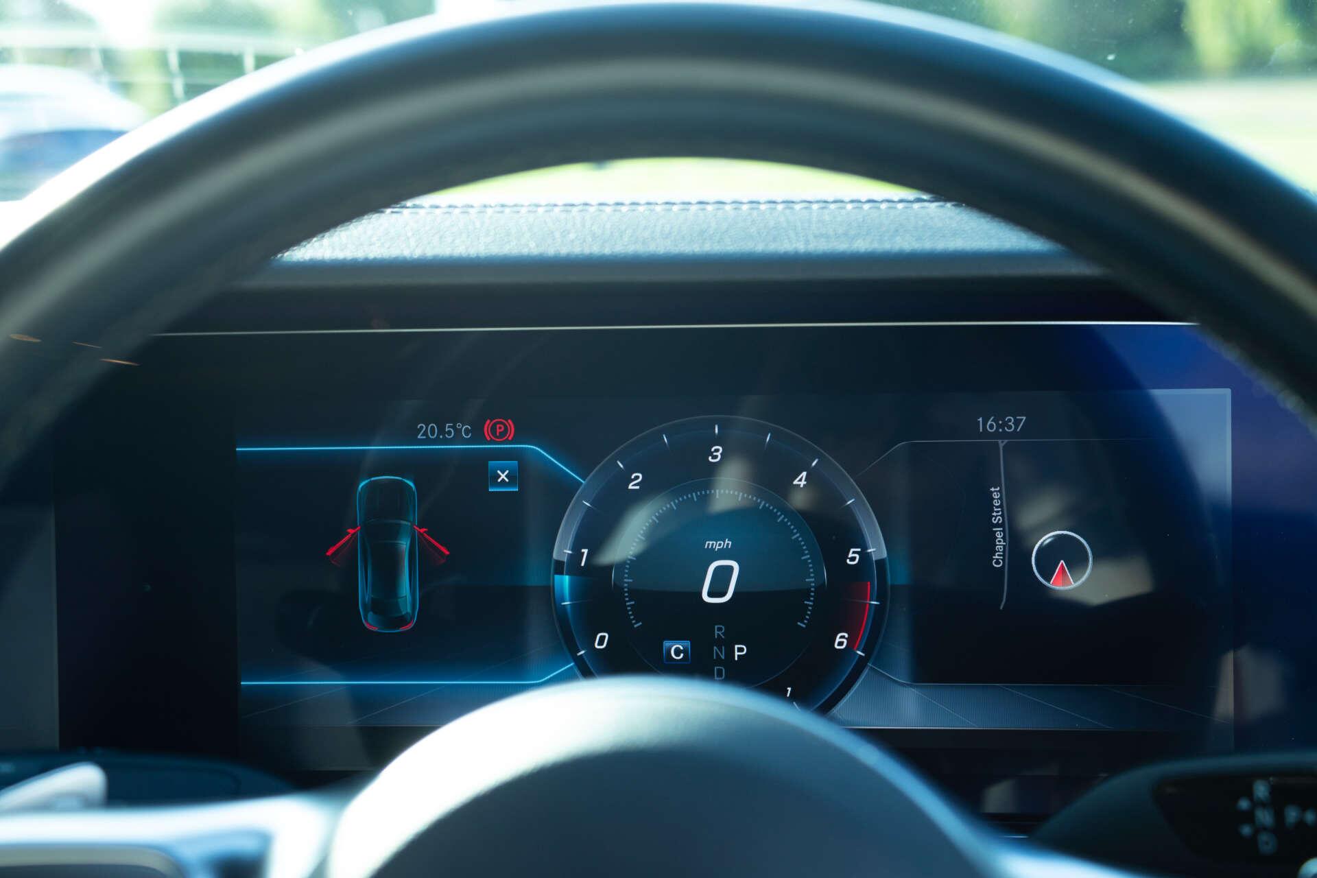 Mercedes-Benz E-Class view 54