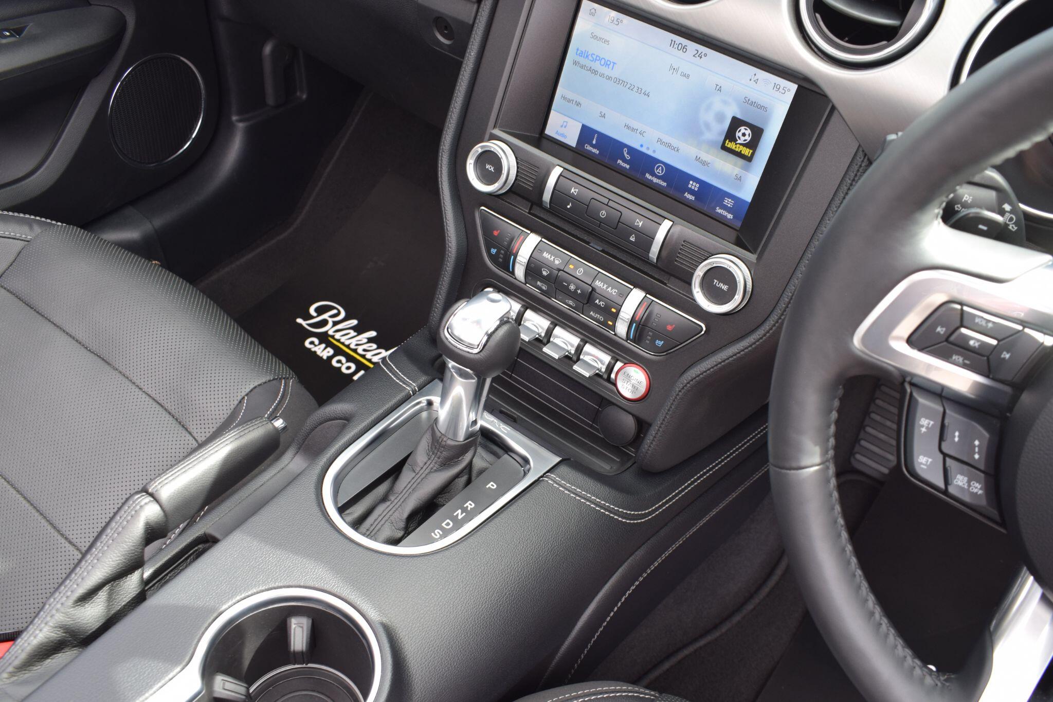 Ford Mustang view 12