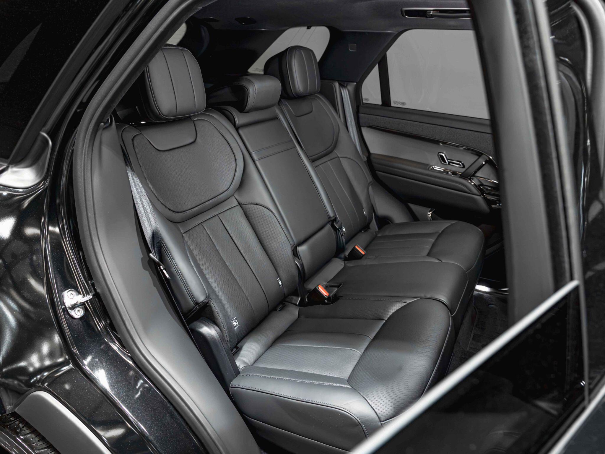 Land Rover Range Rover Sport view 26