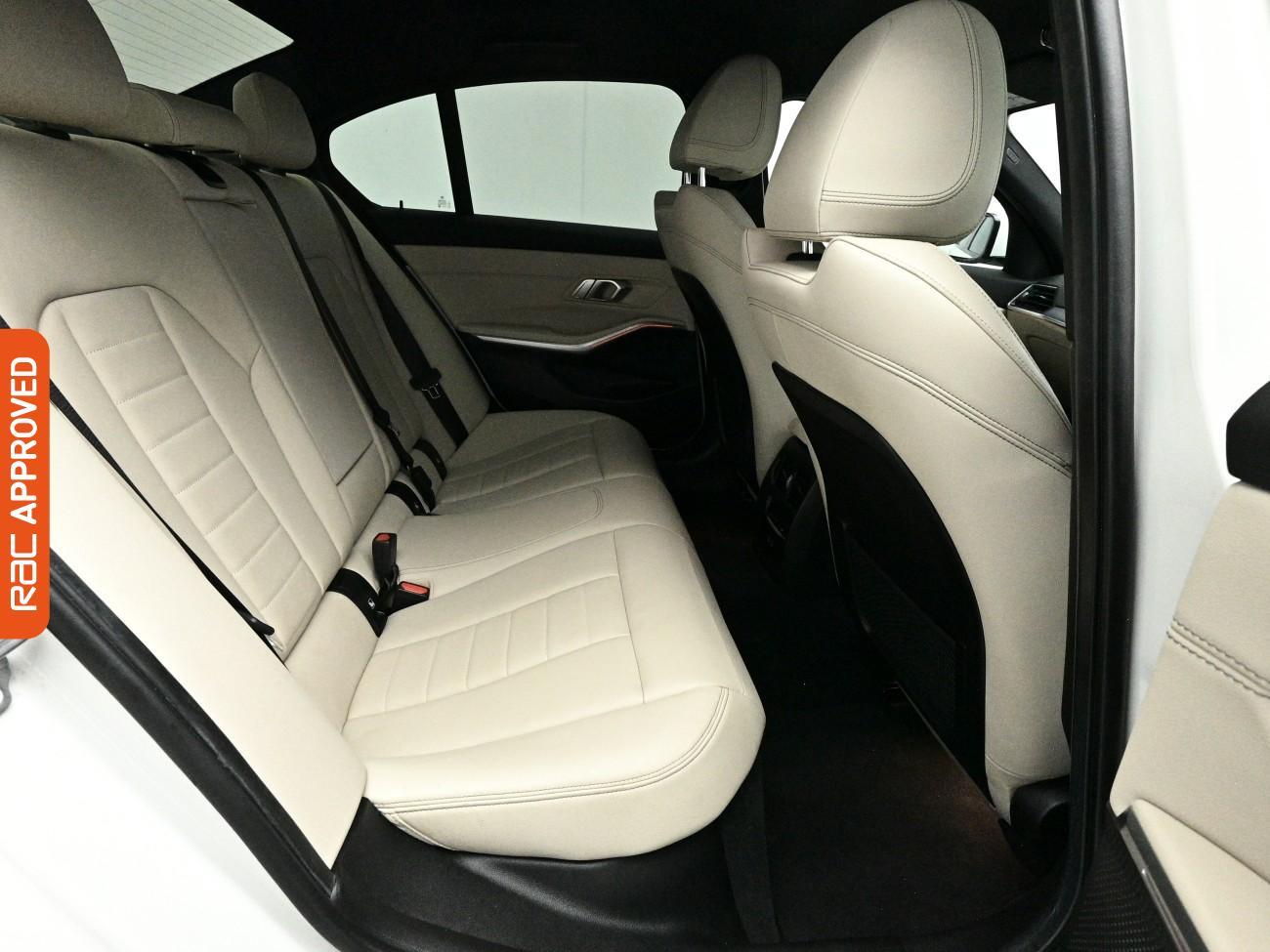 BMW 3 Series view 13