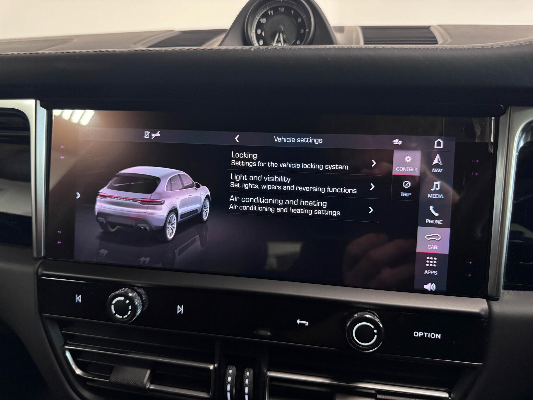 Porsche Macan view 48