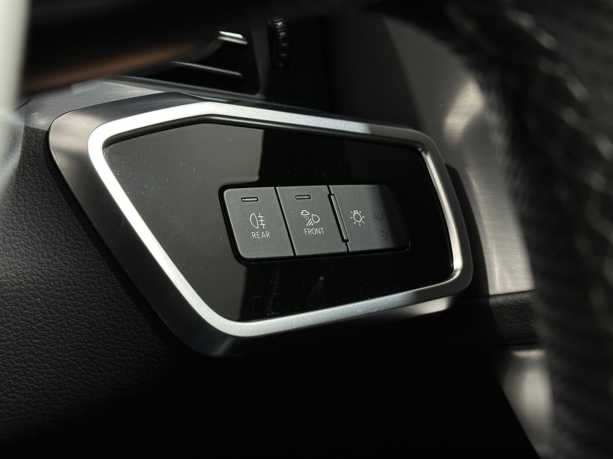 Audi A6 view 17
