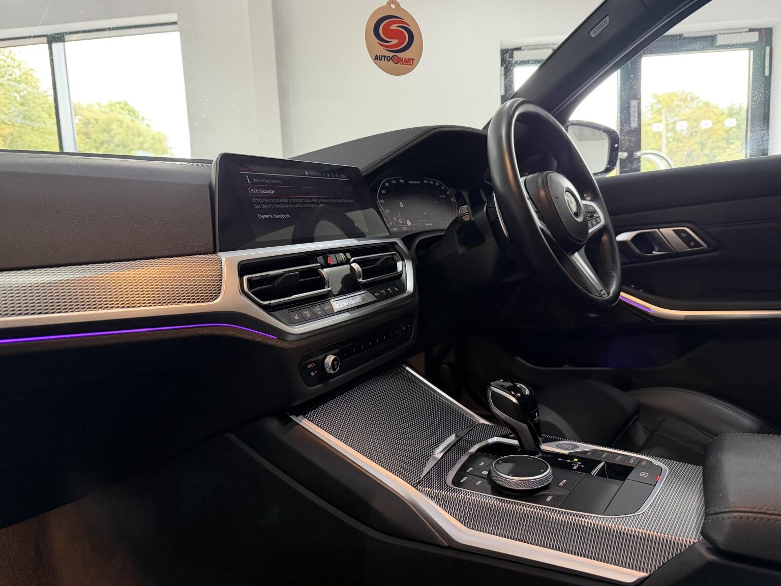 BMW 3 Series view 31