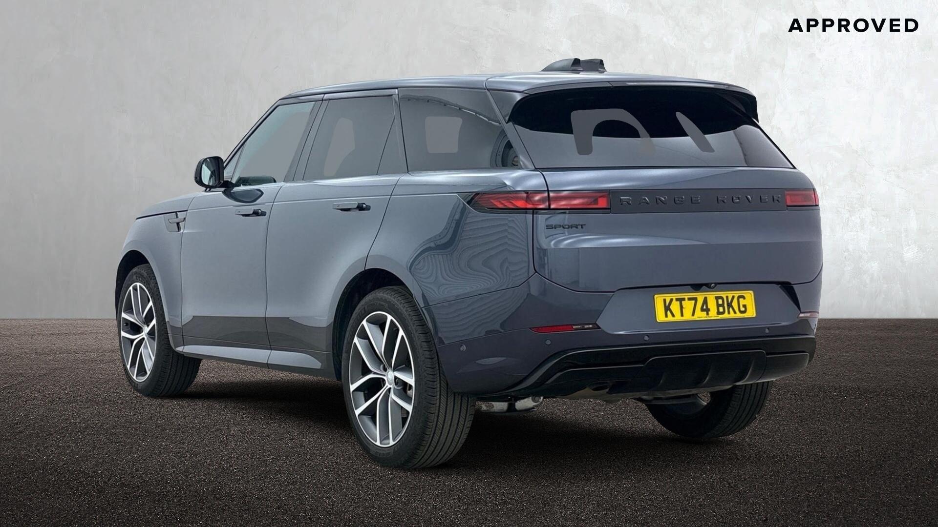 Land Rover Range Rover Sport view 2