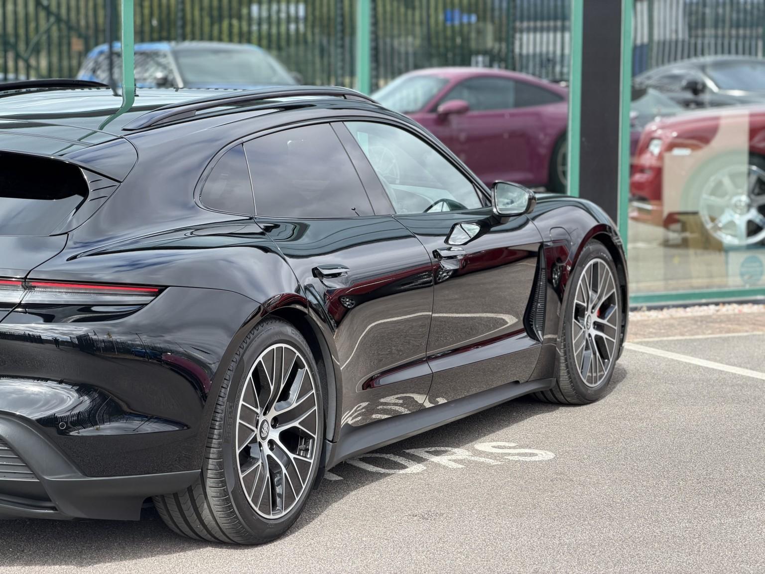 Porsche Taycan view 38