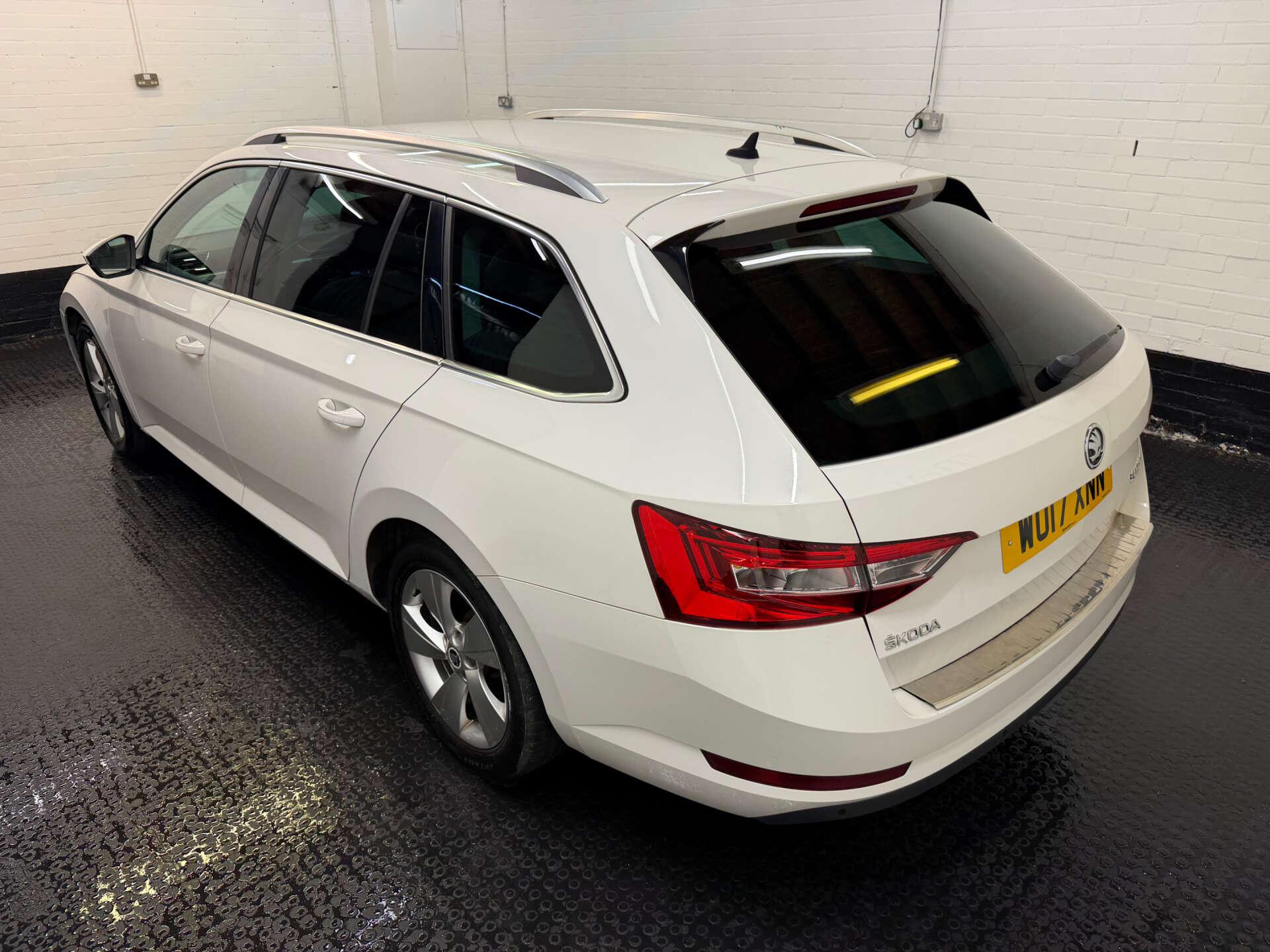 Skoda Superb view 12