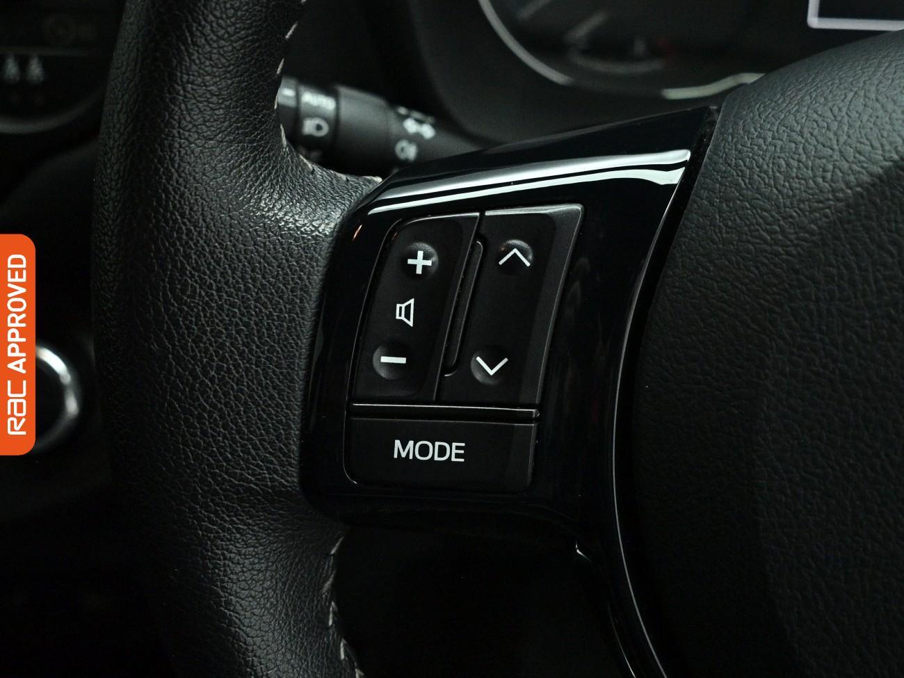 Toyota Yaris view 22