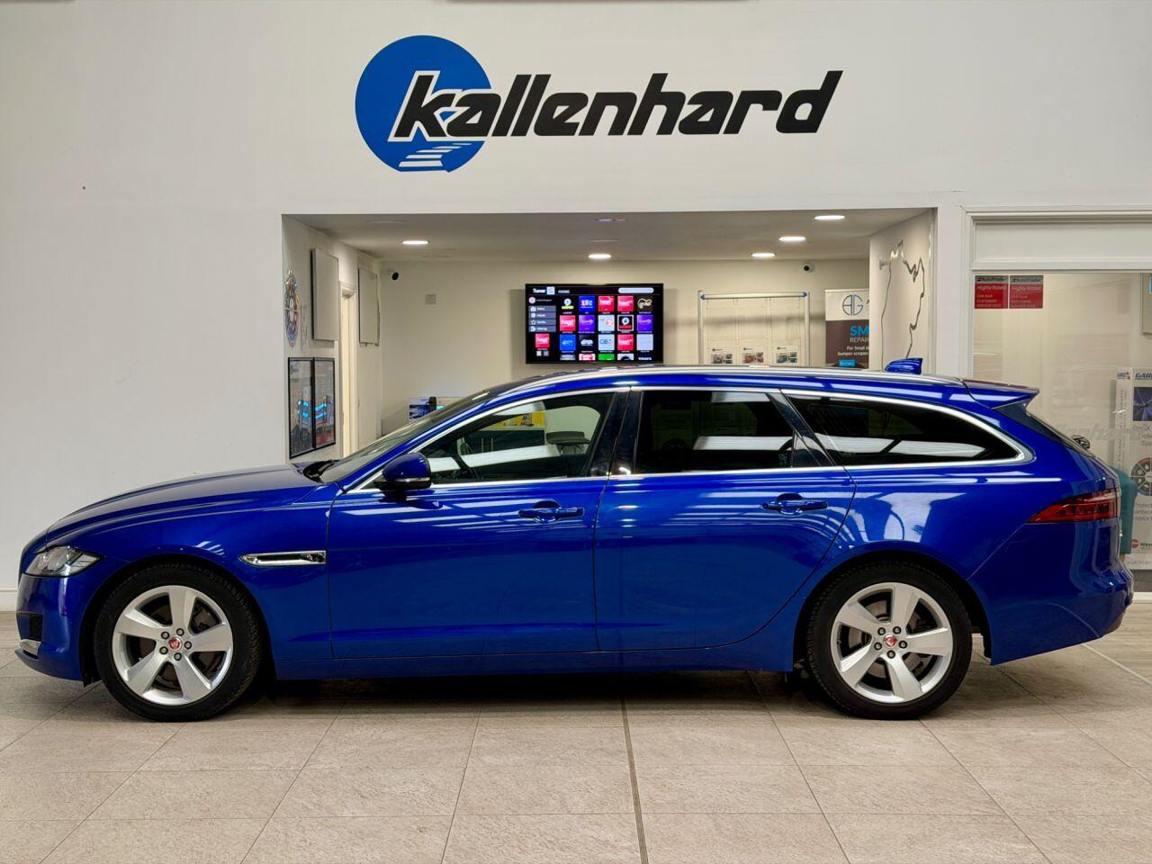 Jaguar XF view 2