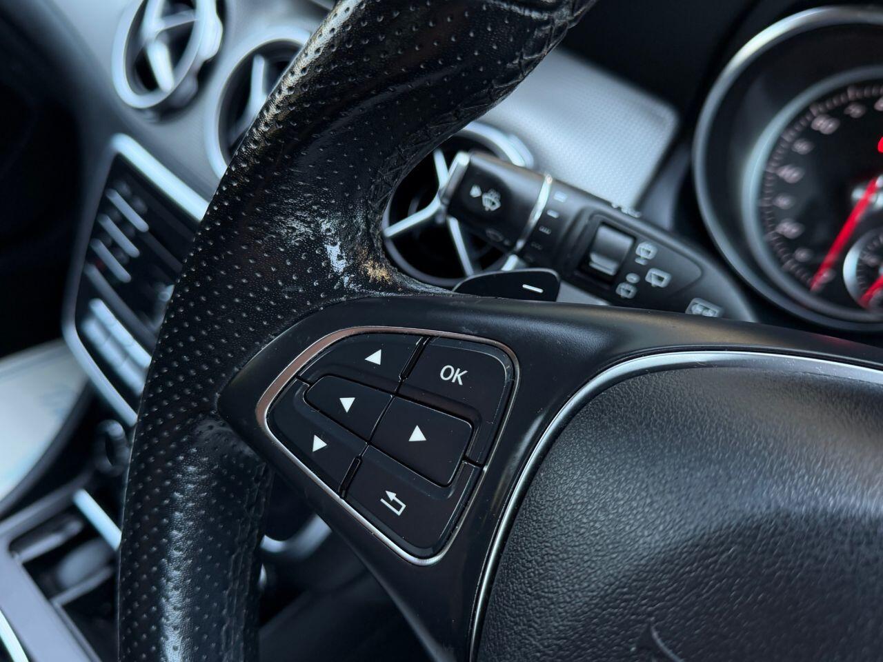Mercedes-Benz Gla view 31