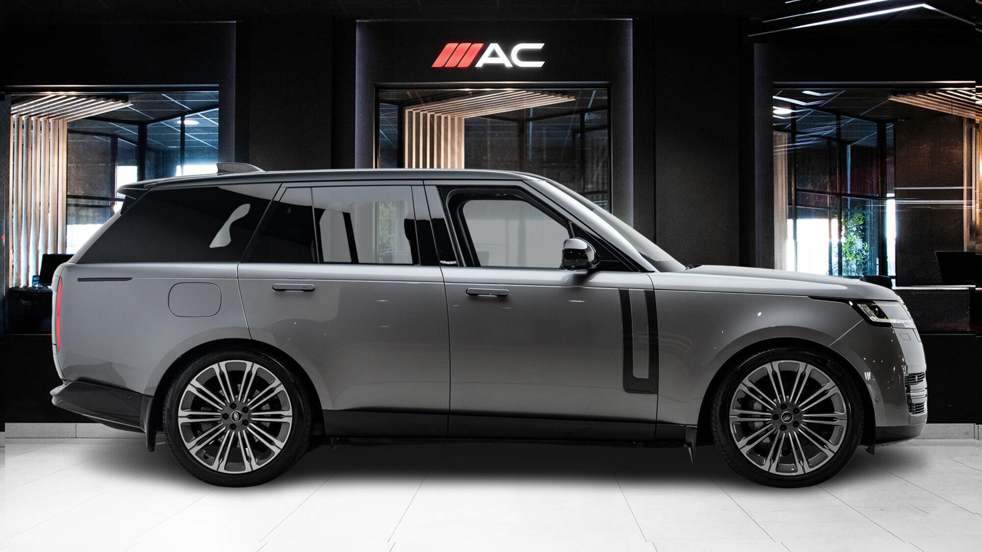 Land Rover Range Rover view 3