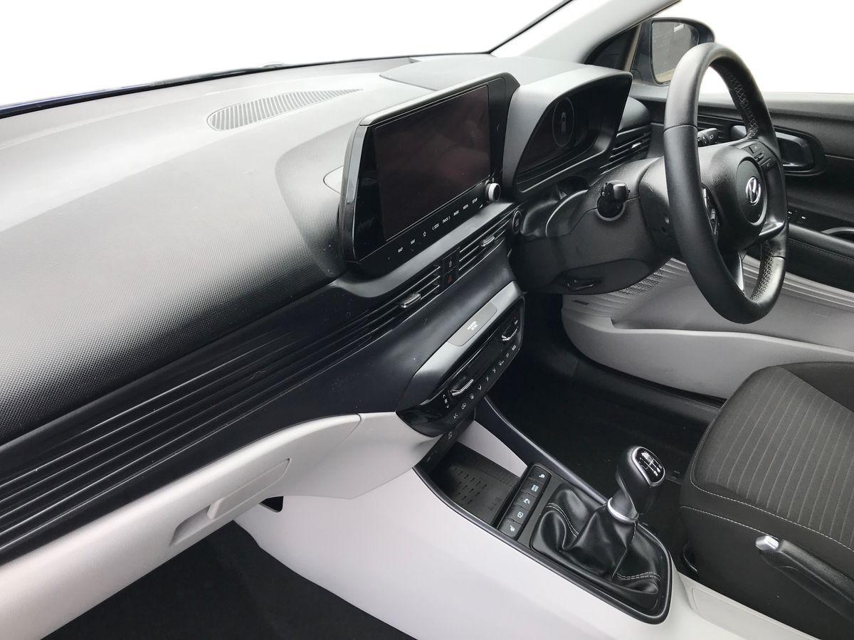 Hyundai i20 view 5
