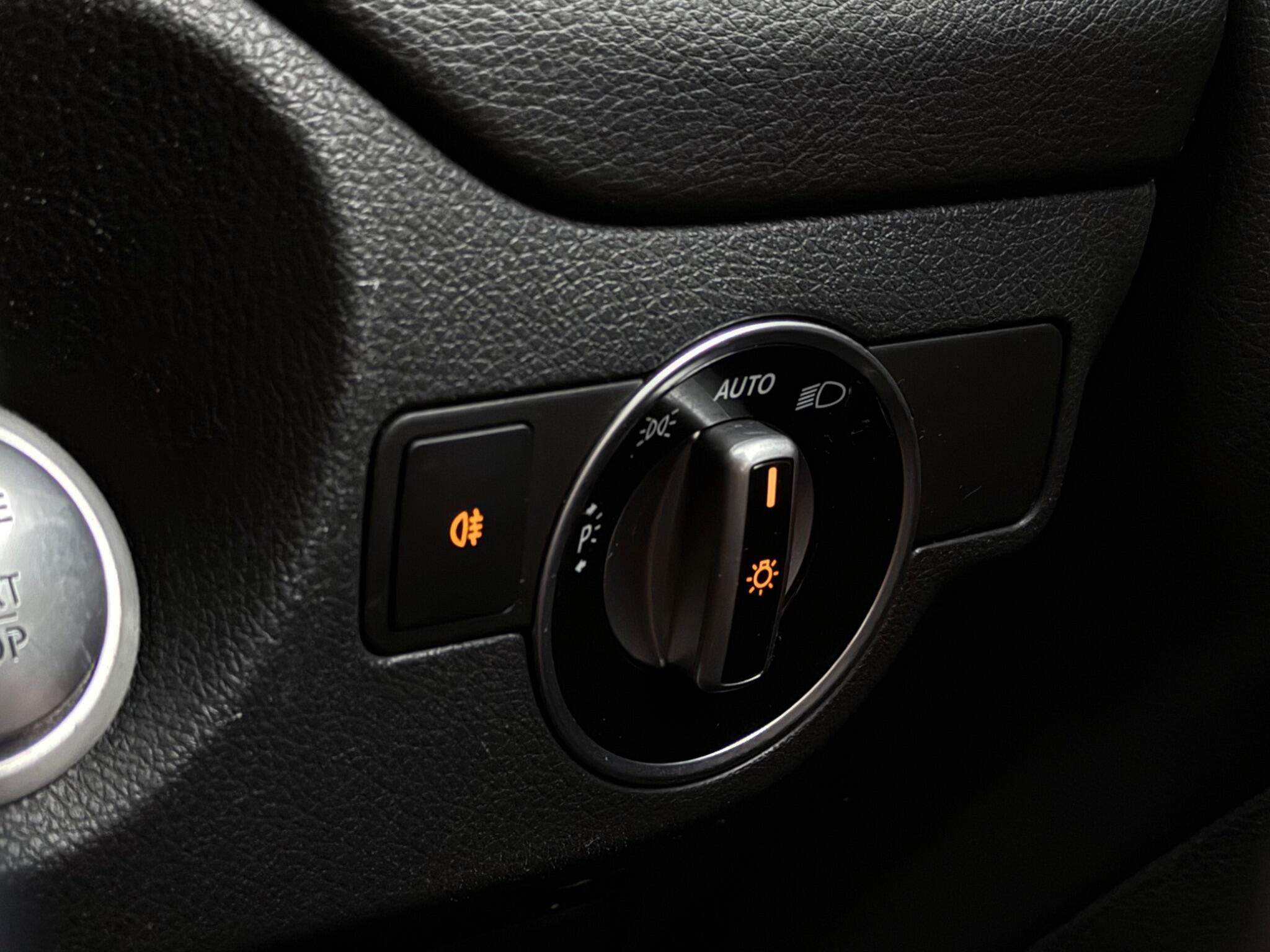 Mercedes-Benz CLA view 22