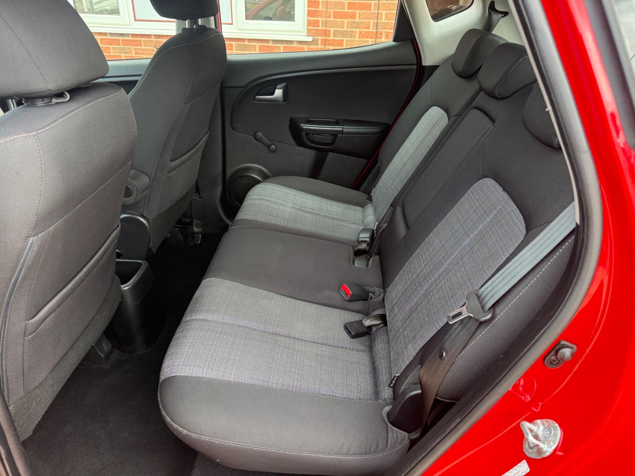 Kia Venga view 23