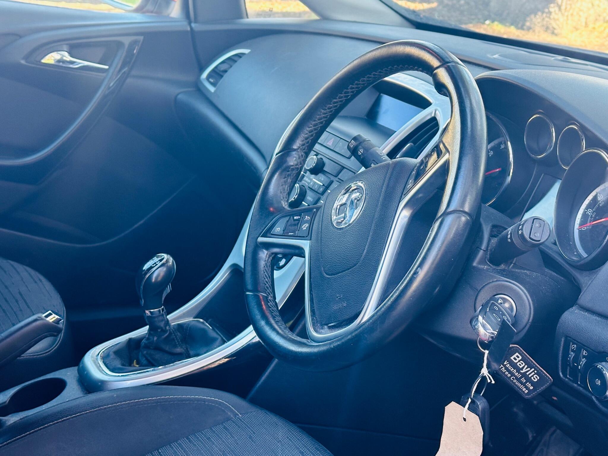 Vauxhall Astra view 15