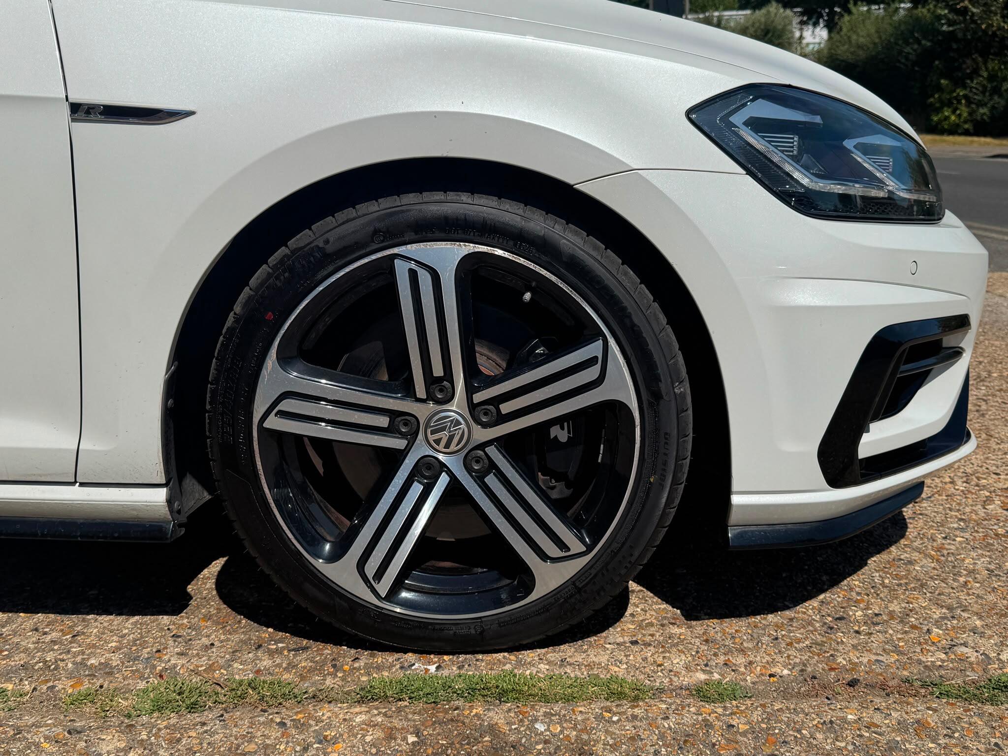 Volkswagen Golf view 33
