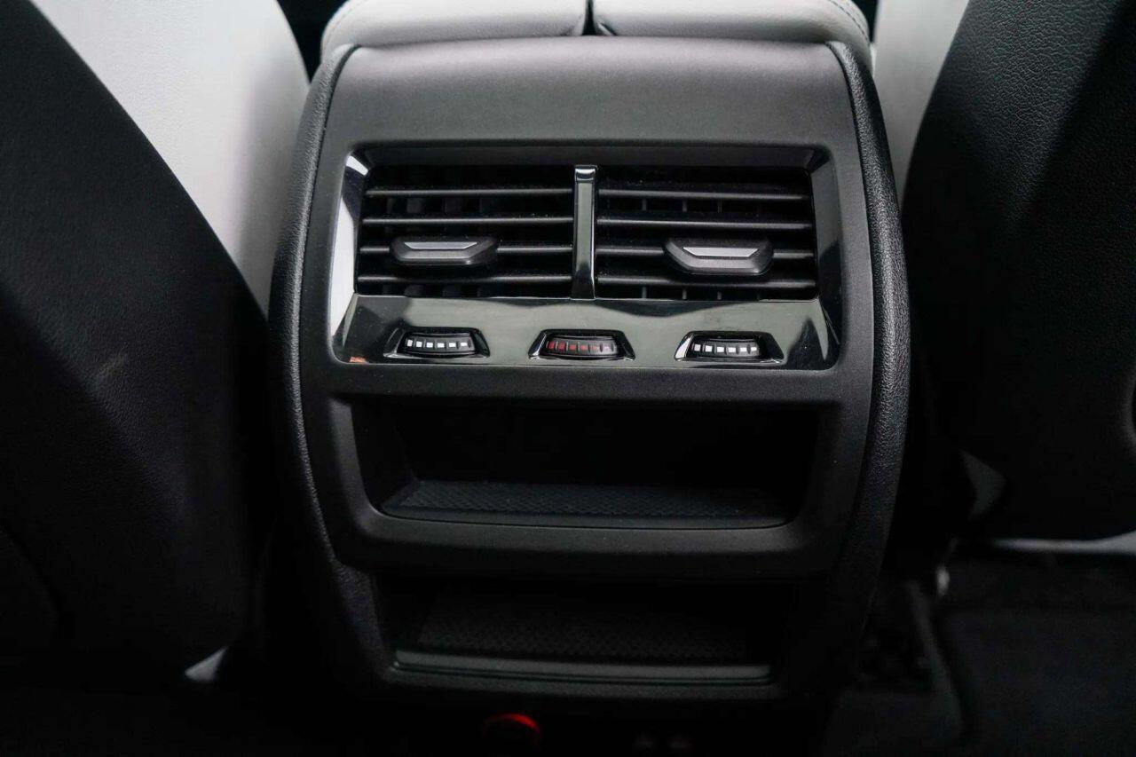 BMW X5 view 50