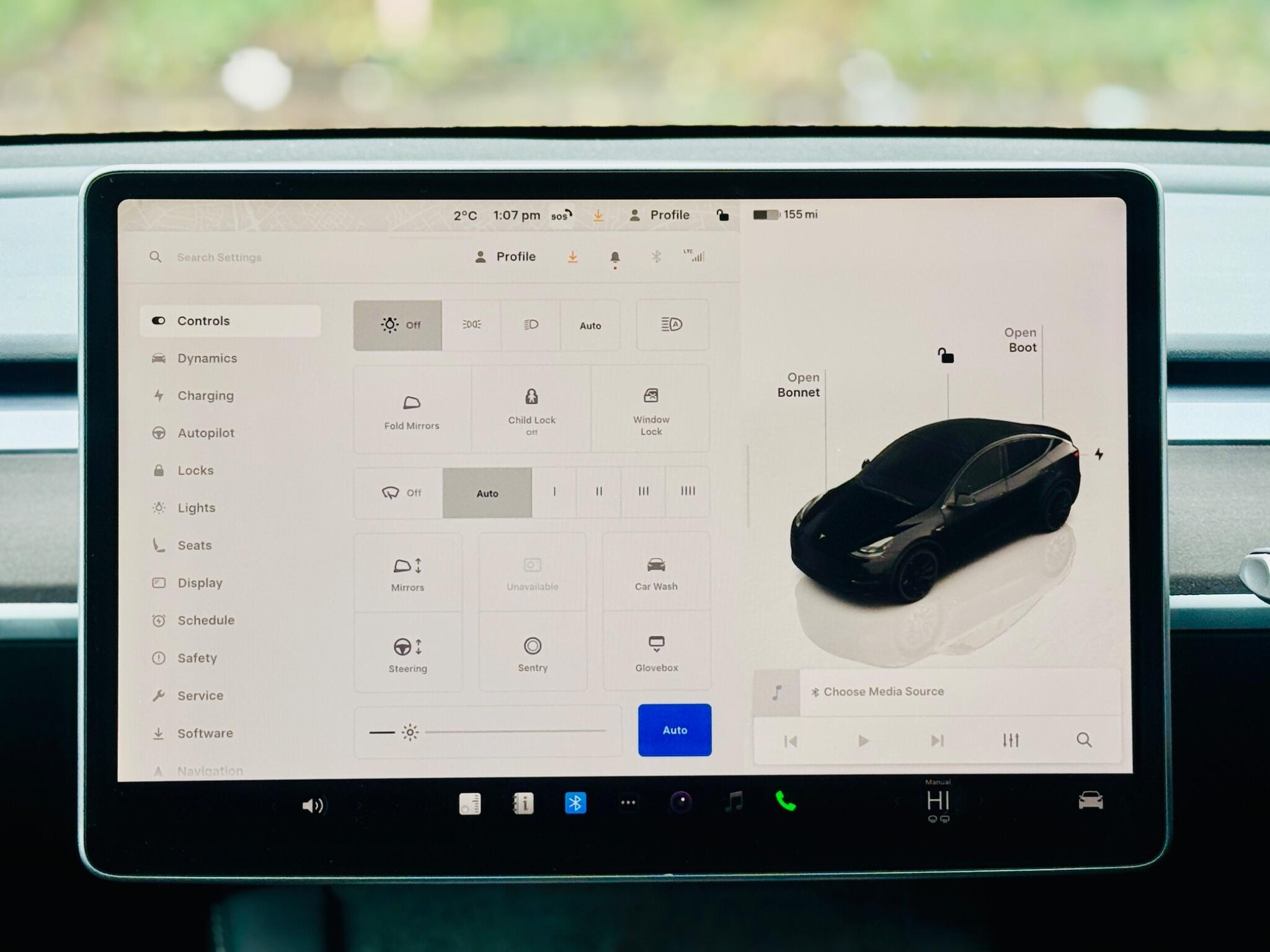Tesla Model Y view 25