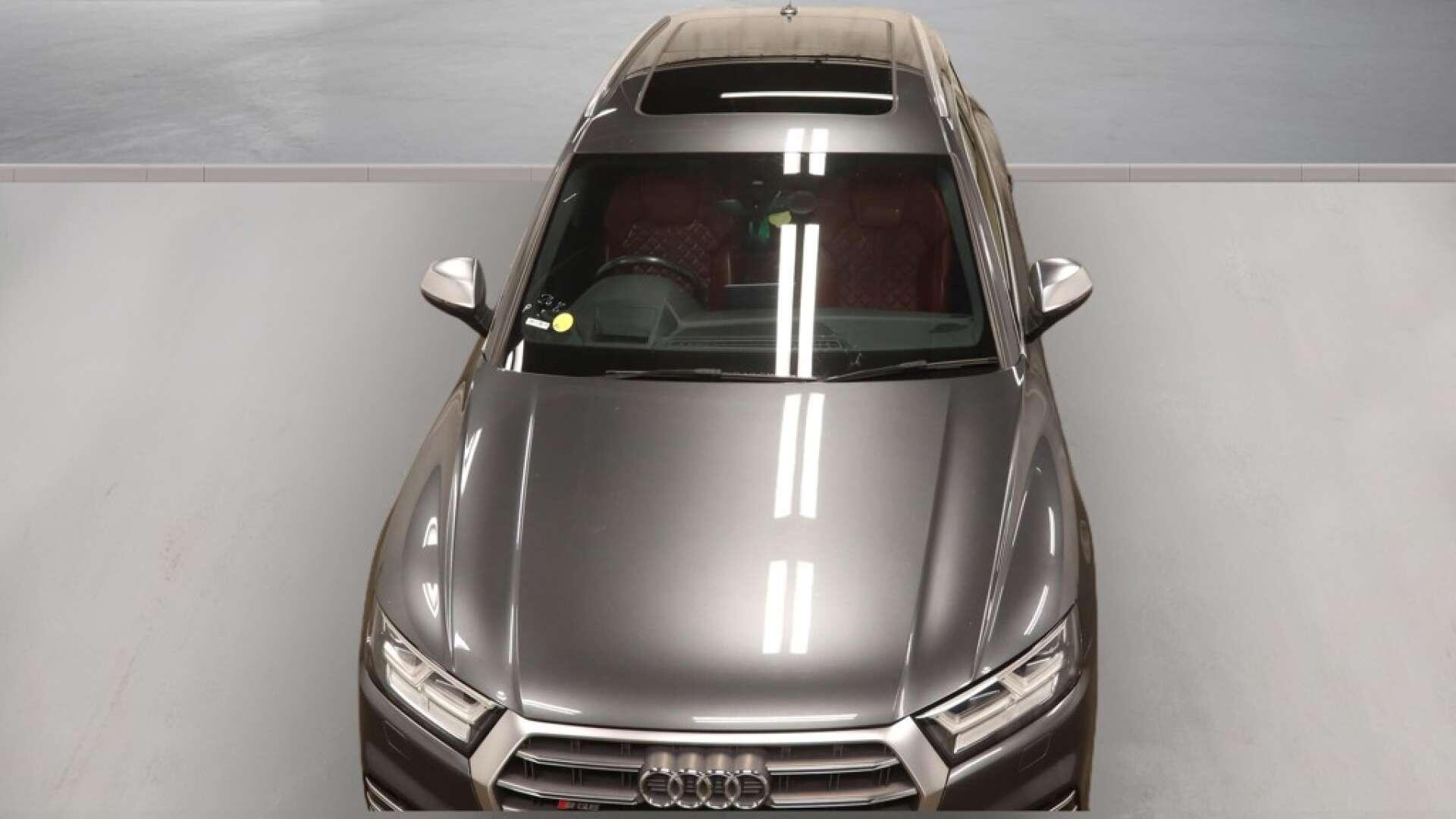 Audi SQ5 view 8