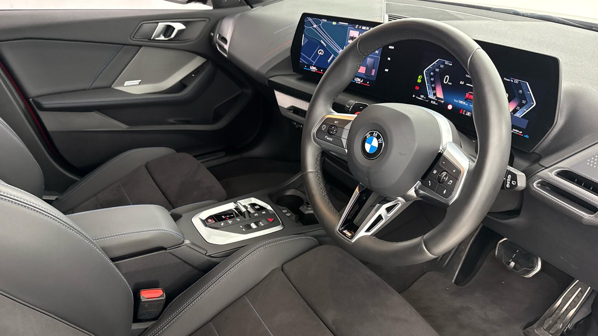 BMW 1 Series view 6