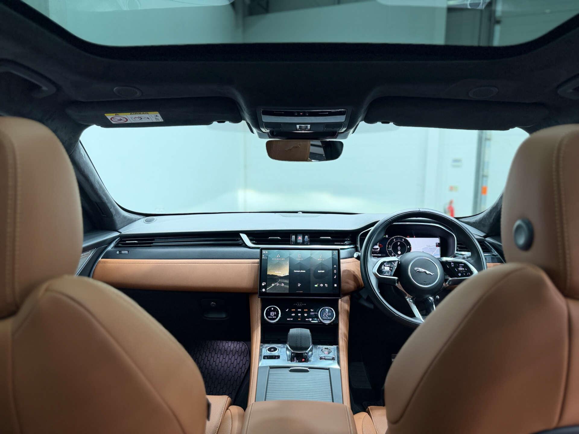 Jaguar F-Pace view 18