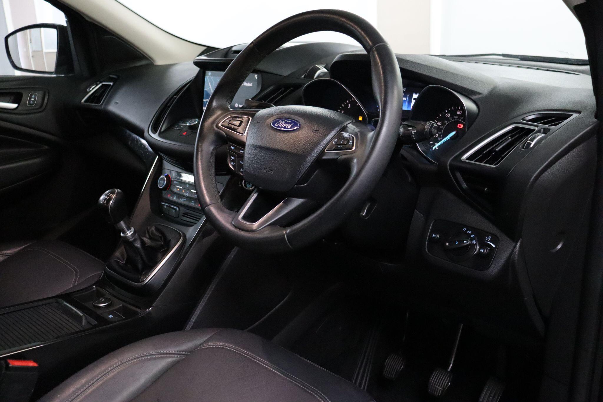 Ford Kuga view 5