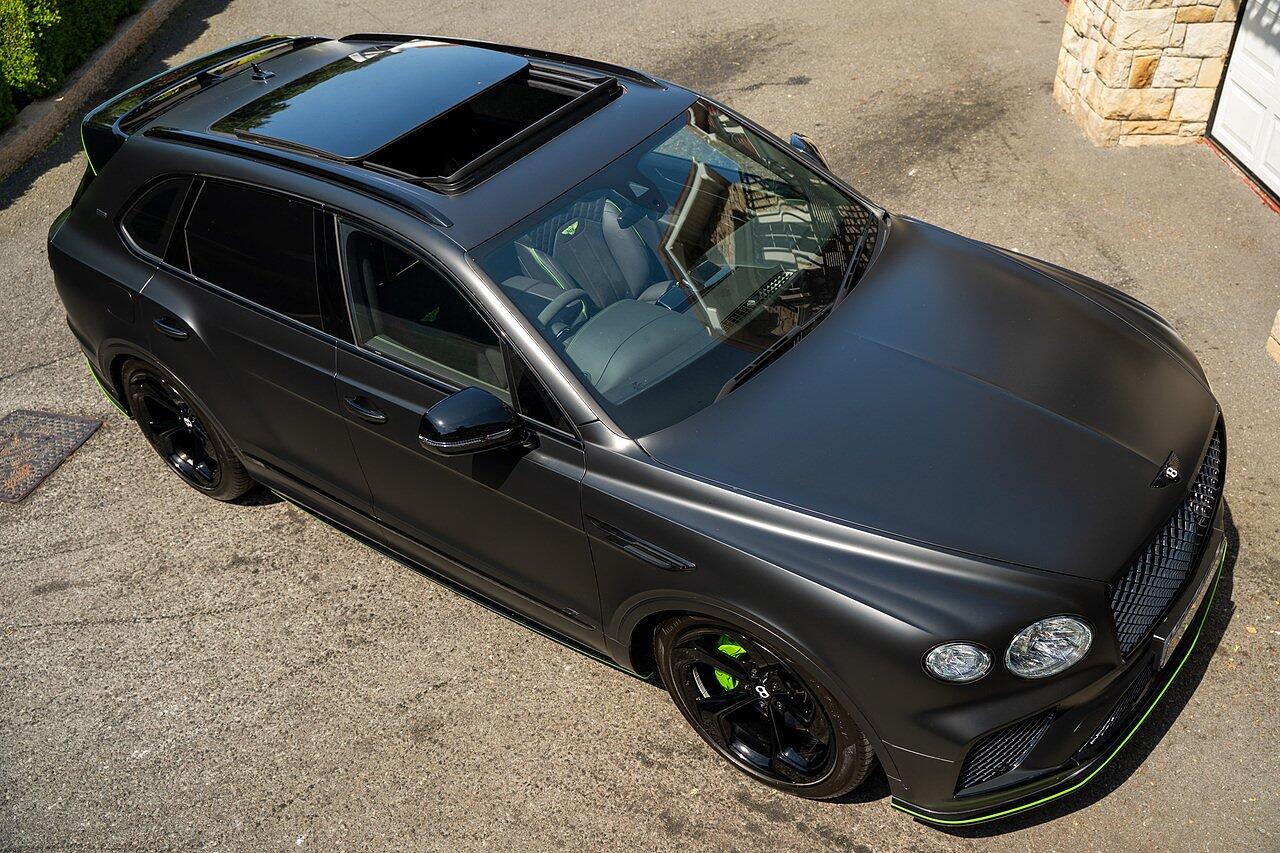 Bentley Bentayga view 22